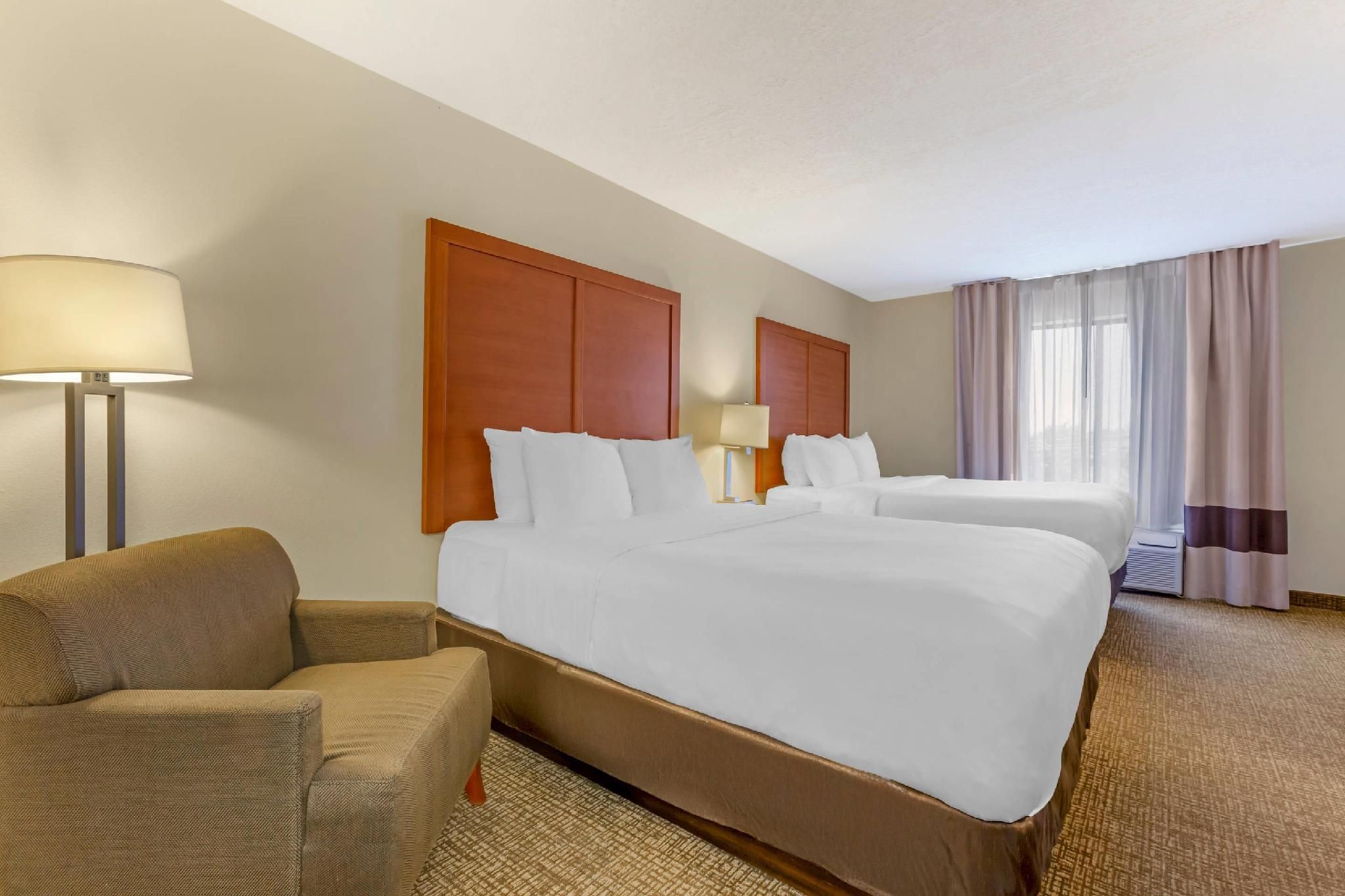 2 Queen Beds Suite Non-Smoking Accessible