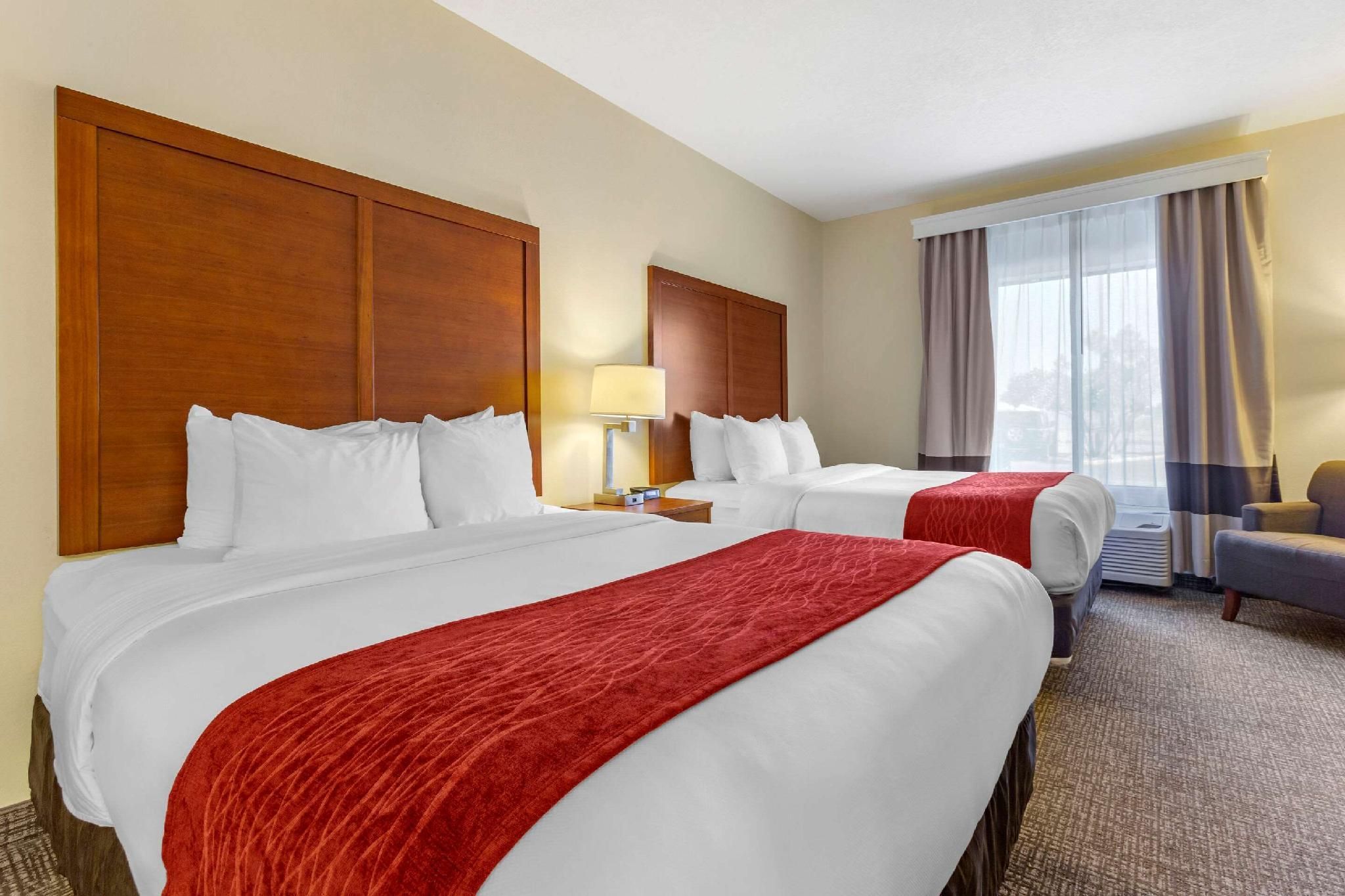 2 Queen Beds Non-smoking Accessible