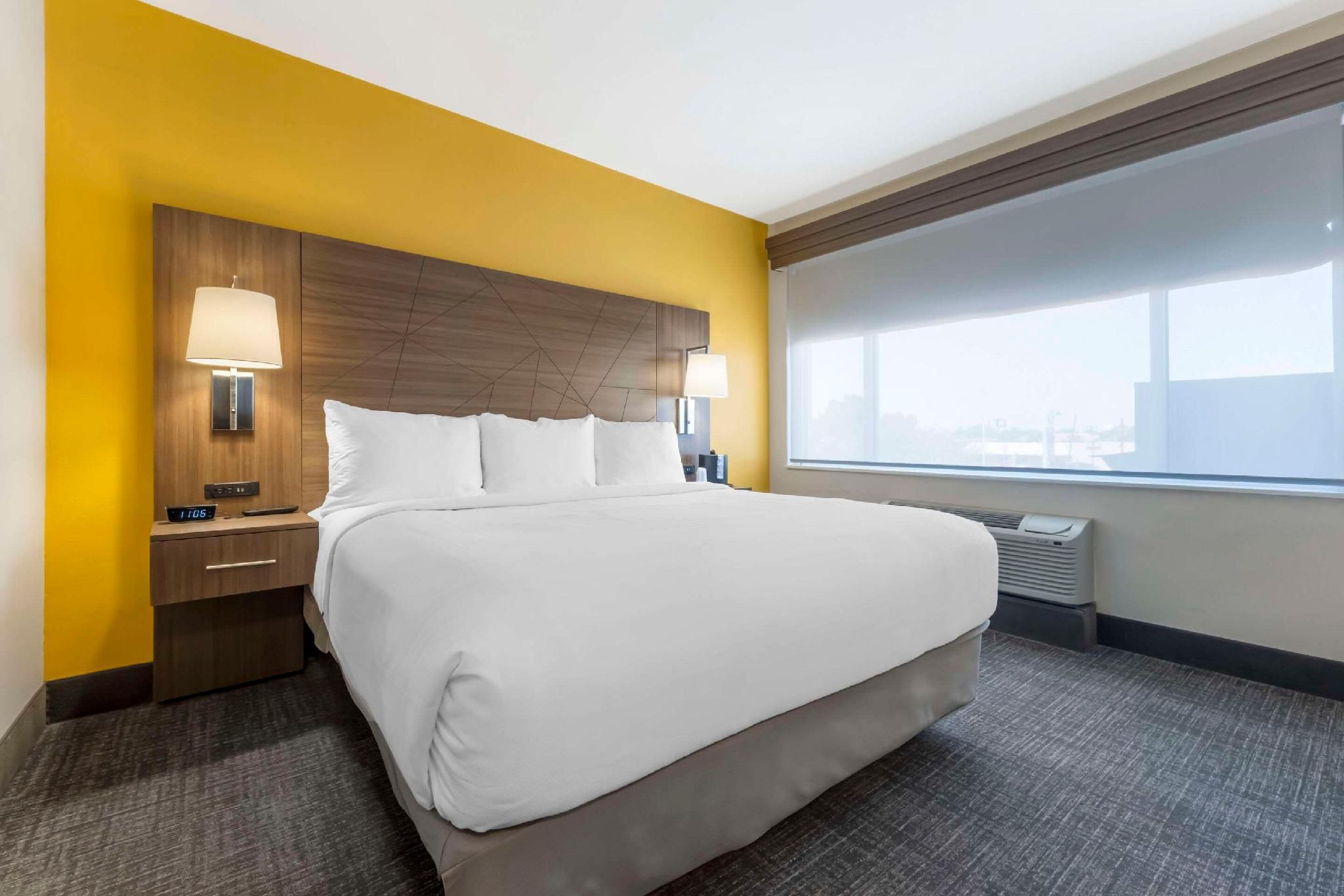 Comfort Inn 1 King Bed, Nonsmoking