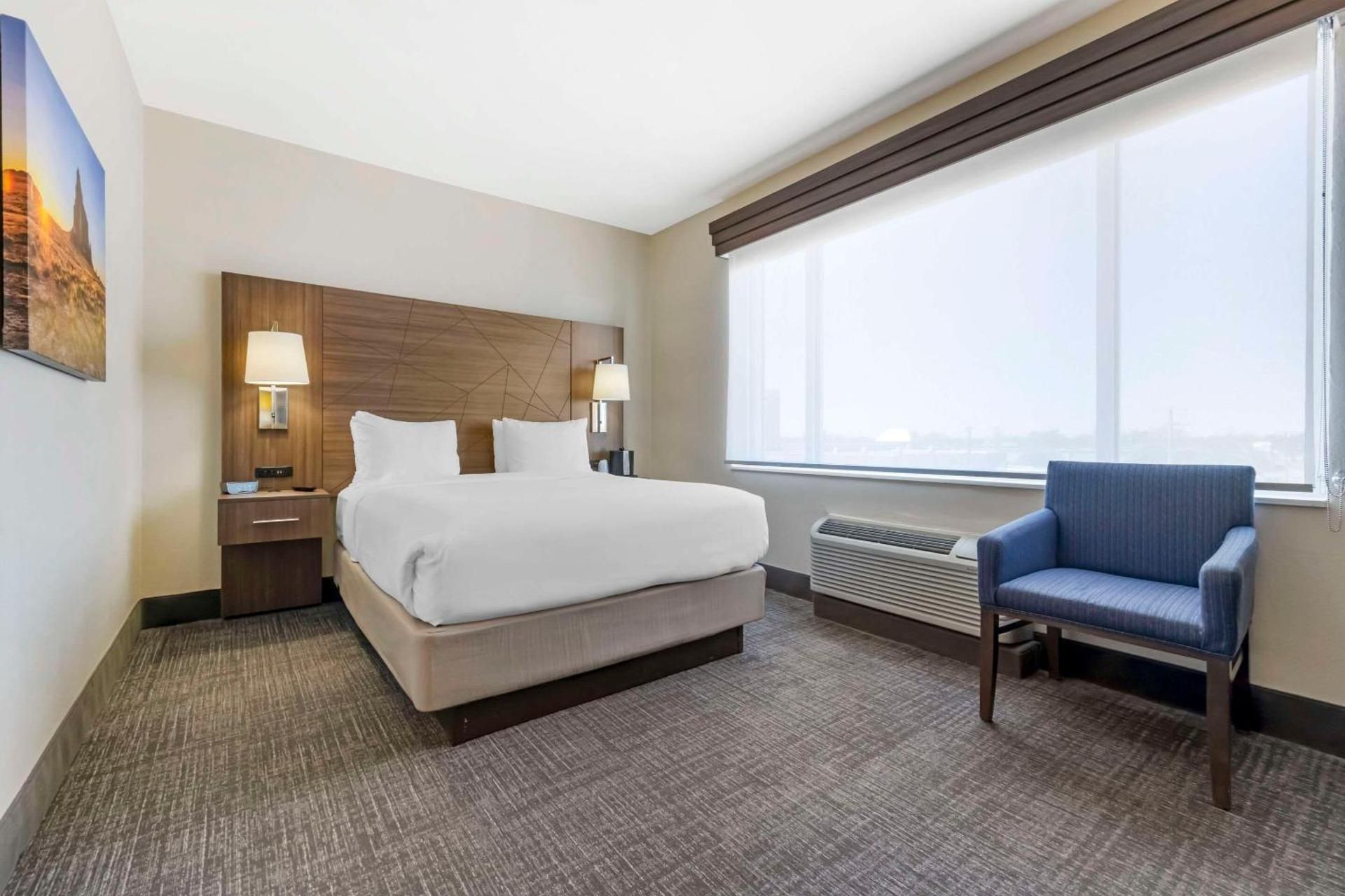 1 Queen Bed, Nonsmoking
