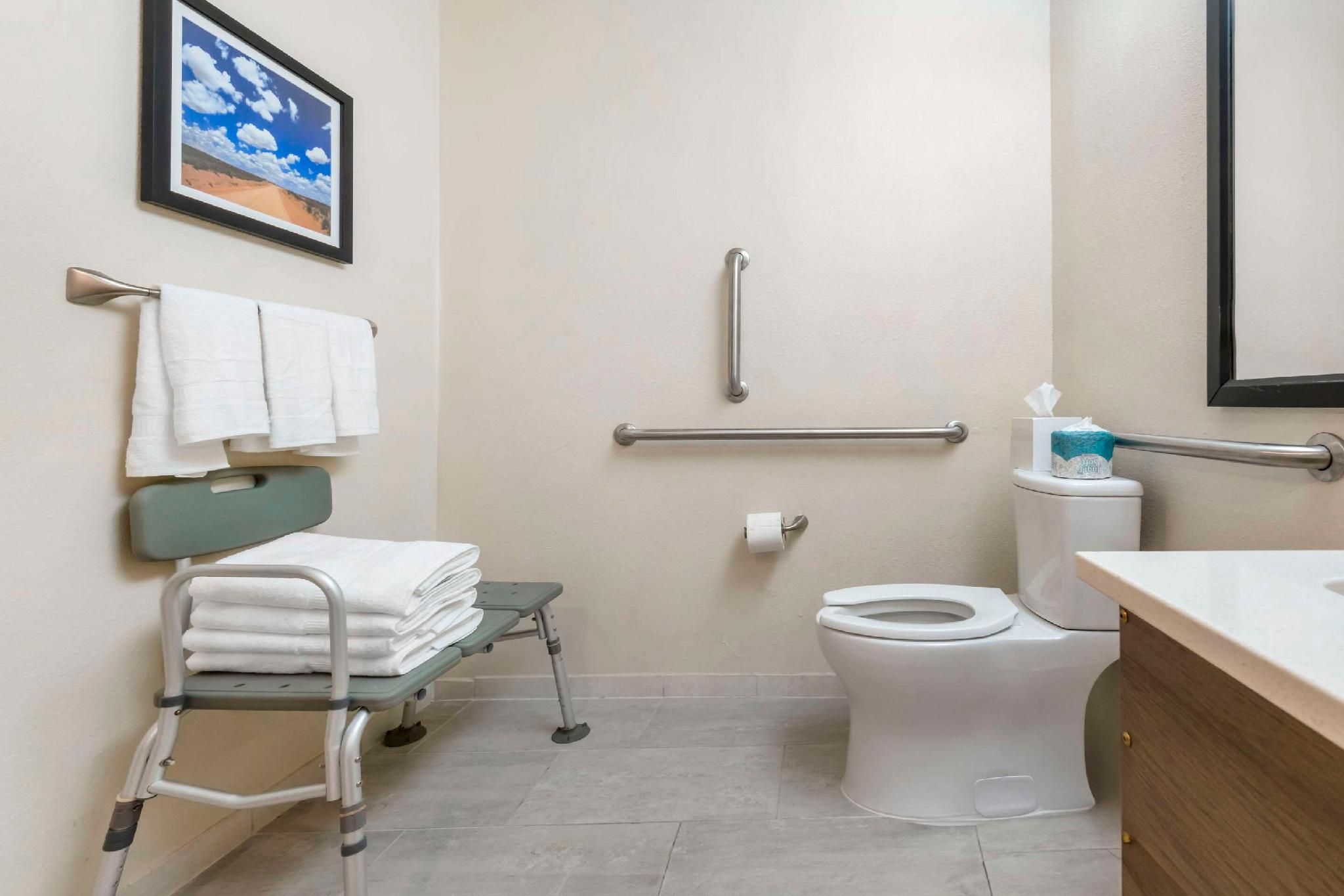 Comfort Inn 2 Queen Beds, Nonsmoking, Accessible 3