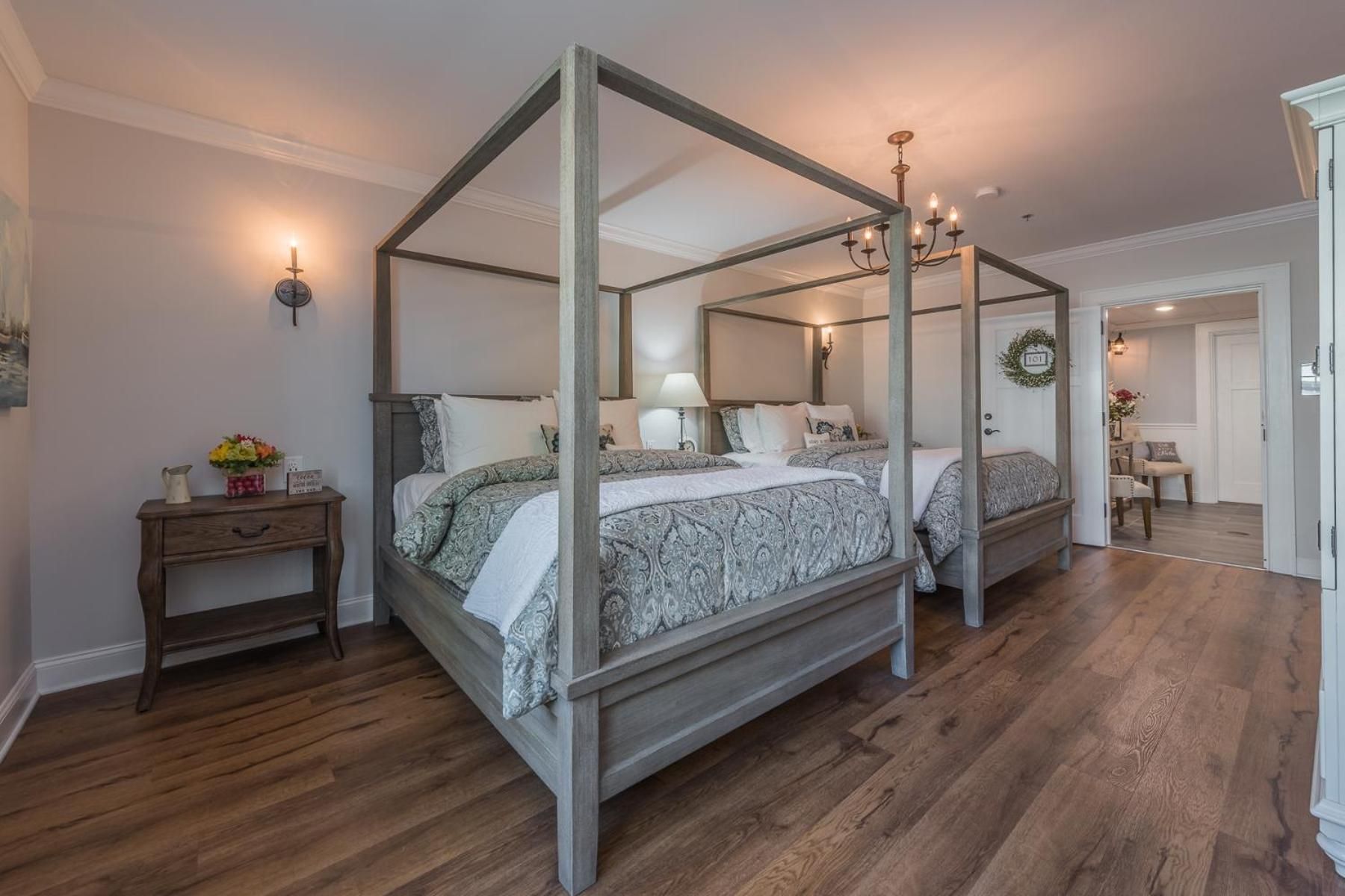 Superior Queen Room with Two Queen Beds