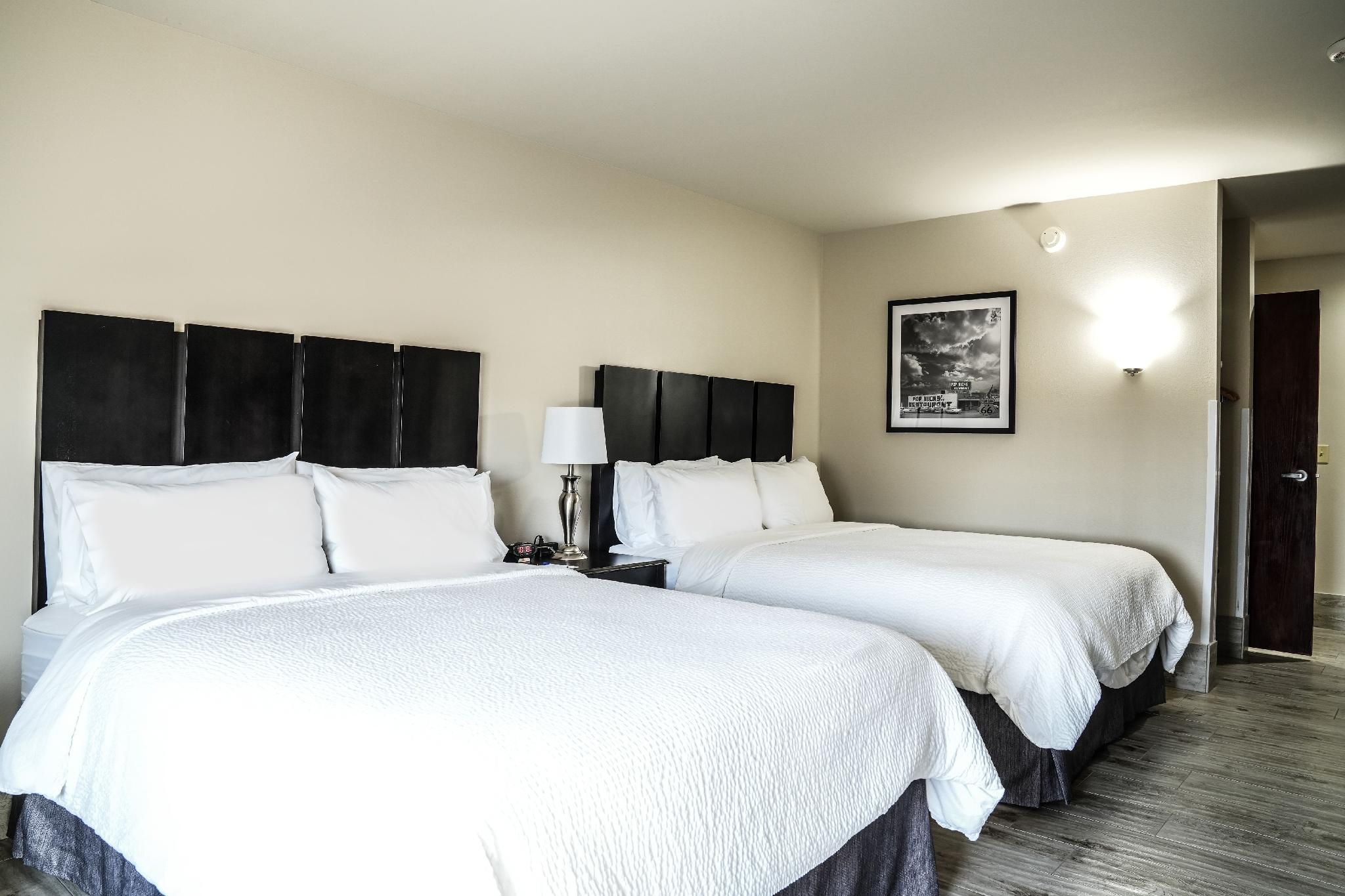 2 Queen Bed Hearing Impaired