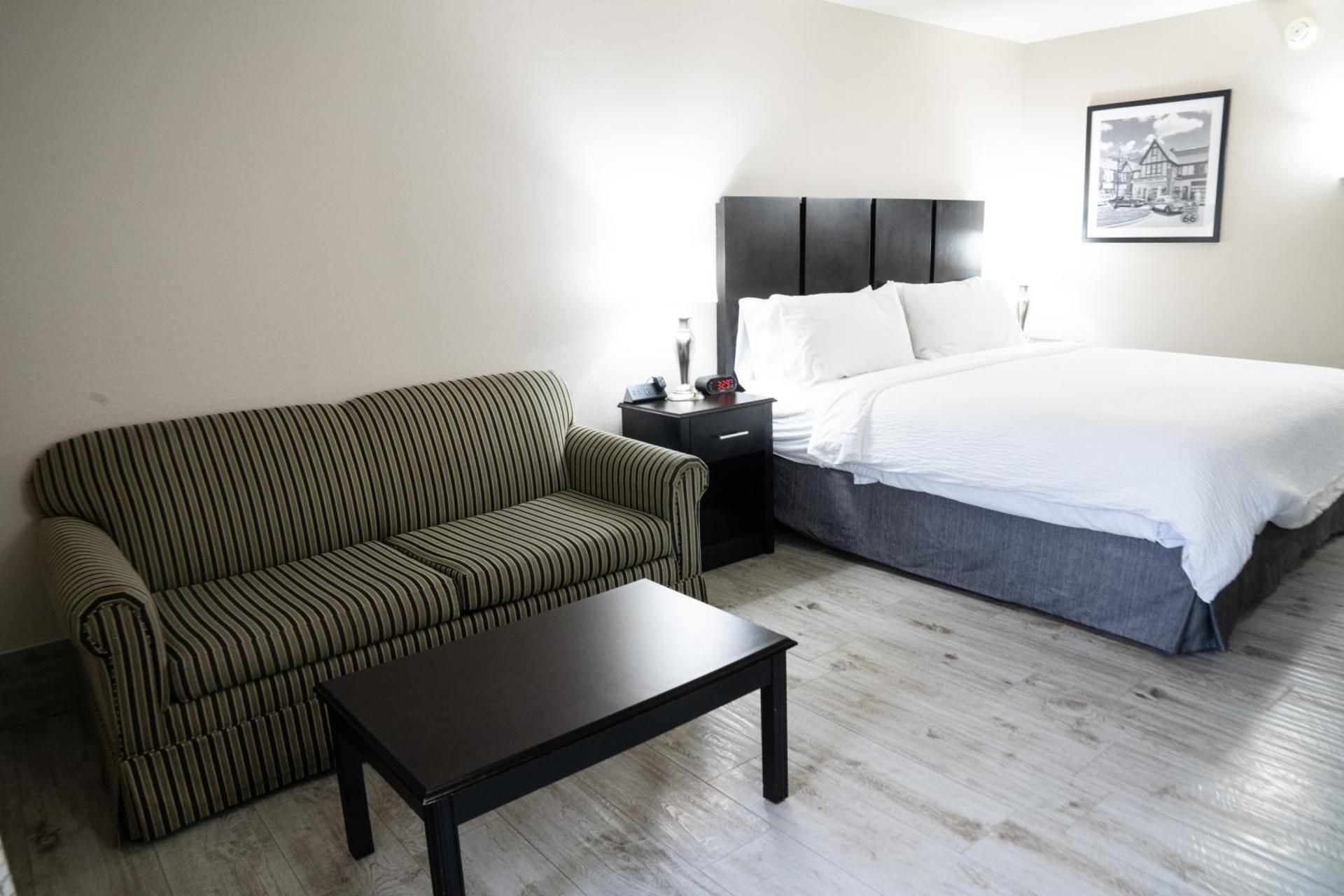 1 King Bed 1 Bedroom Suite