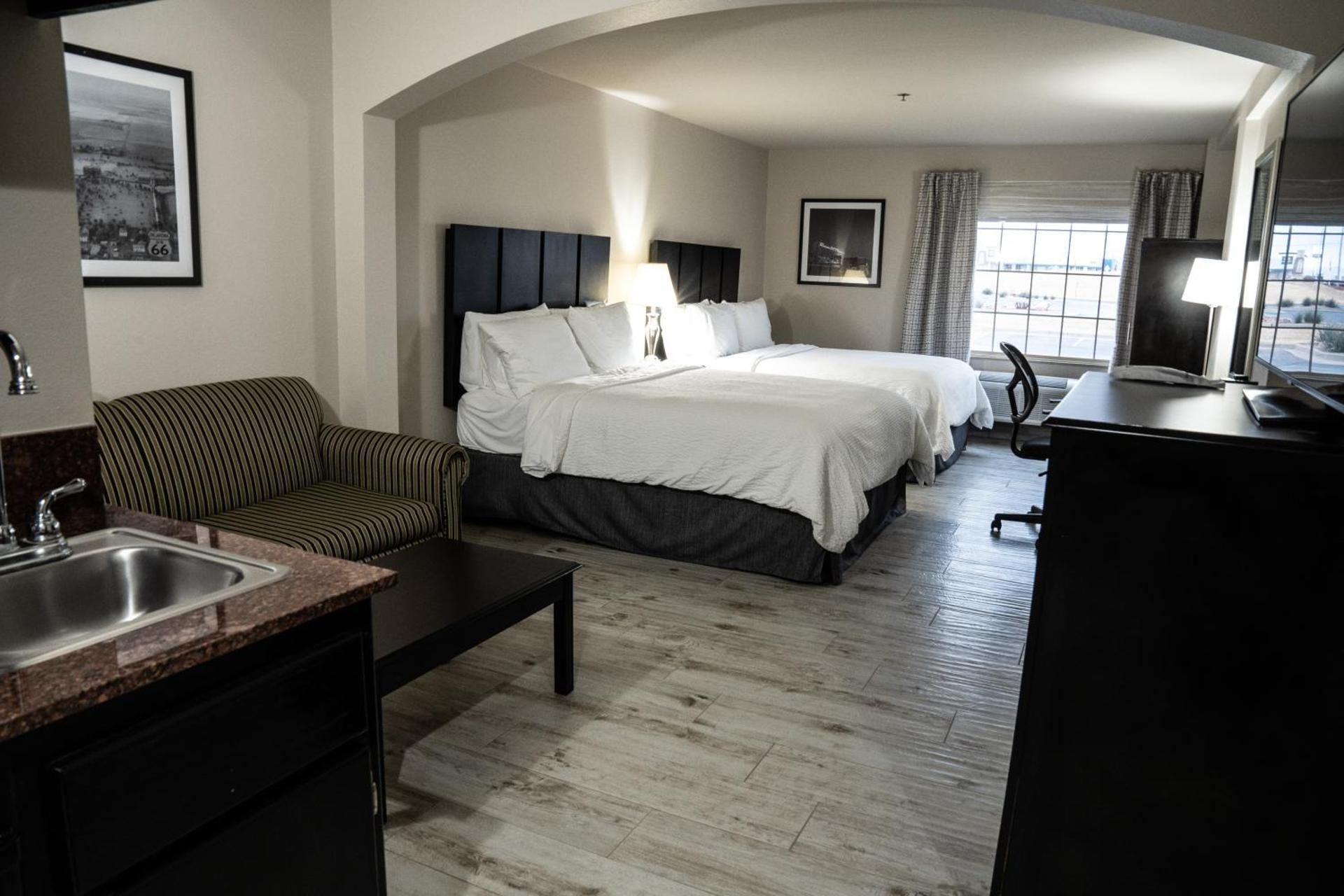 Lucille's Hotel, Restaurant, & Bar 2 Queen Beds 1 Bedroom Suite