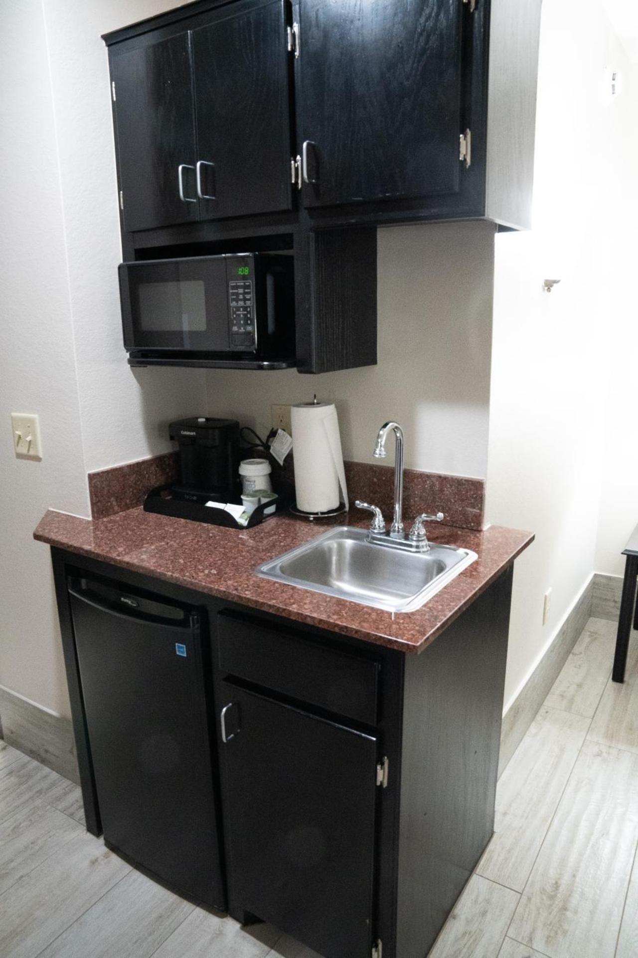 Double Room - Mobility Access with Roll-in Shower