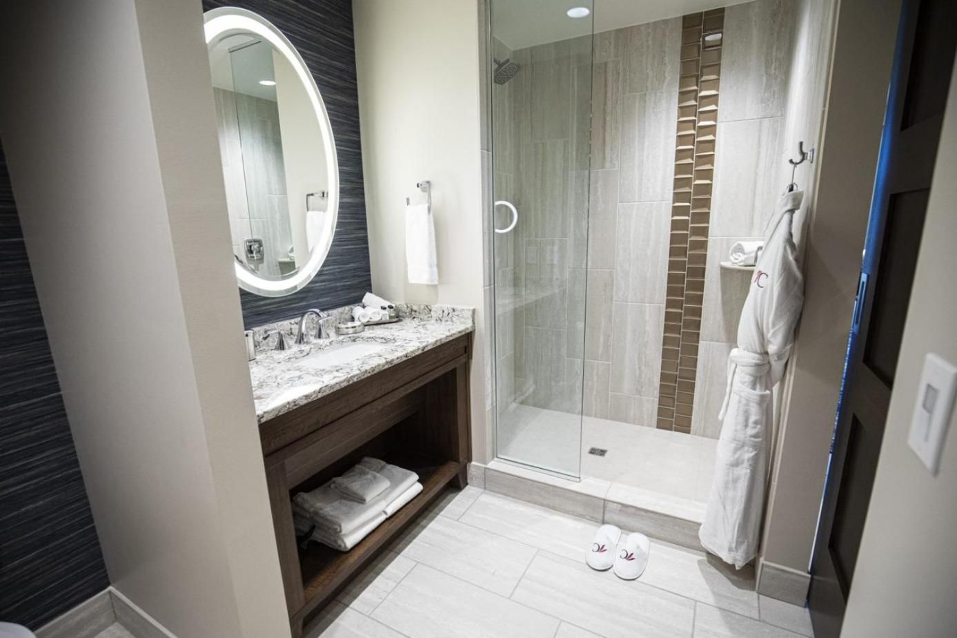 Premium King Room