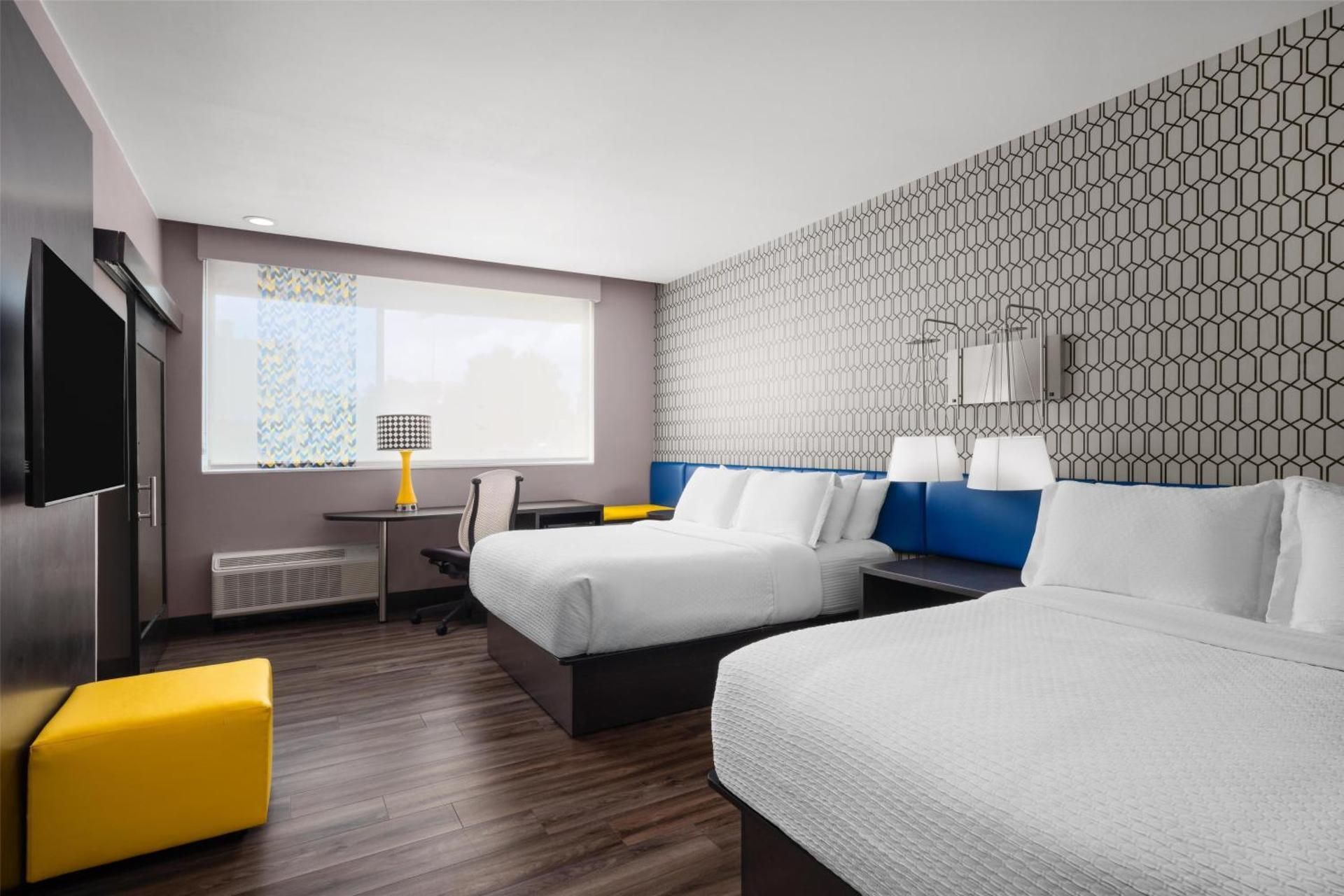 2 queen beds, non-smoking, communication assistance, signature gel top mattress, microwave and refri