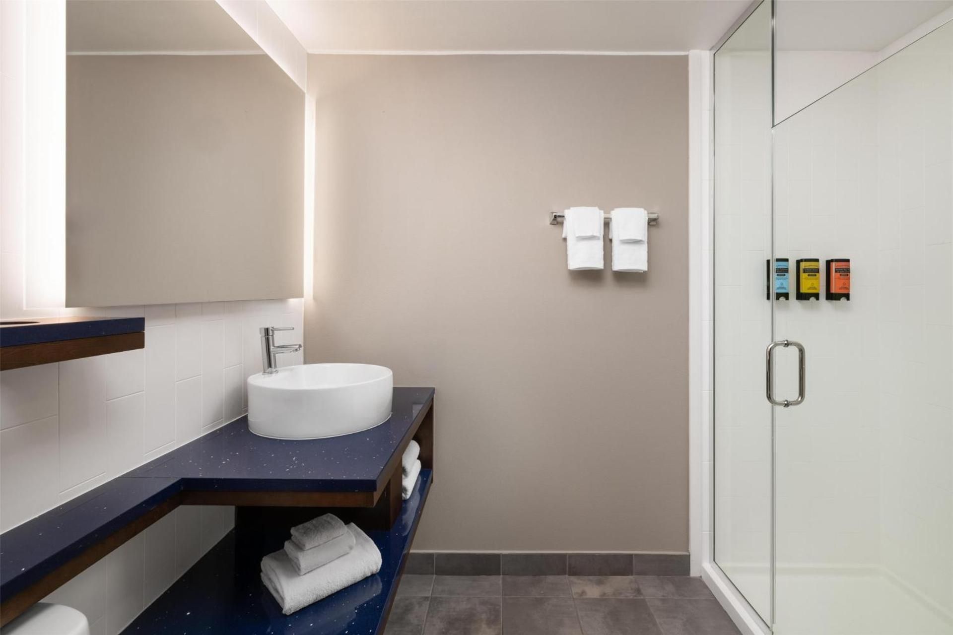 Deluxe Queen Room with Two Queen Beds