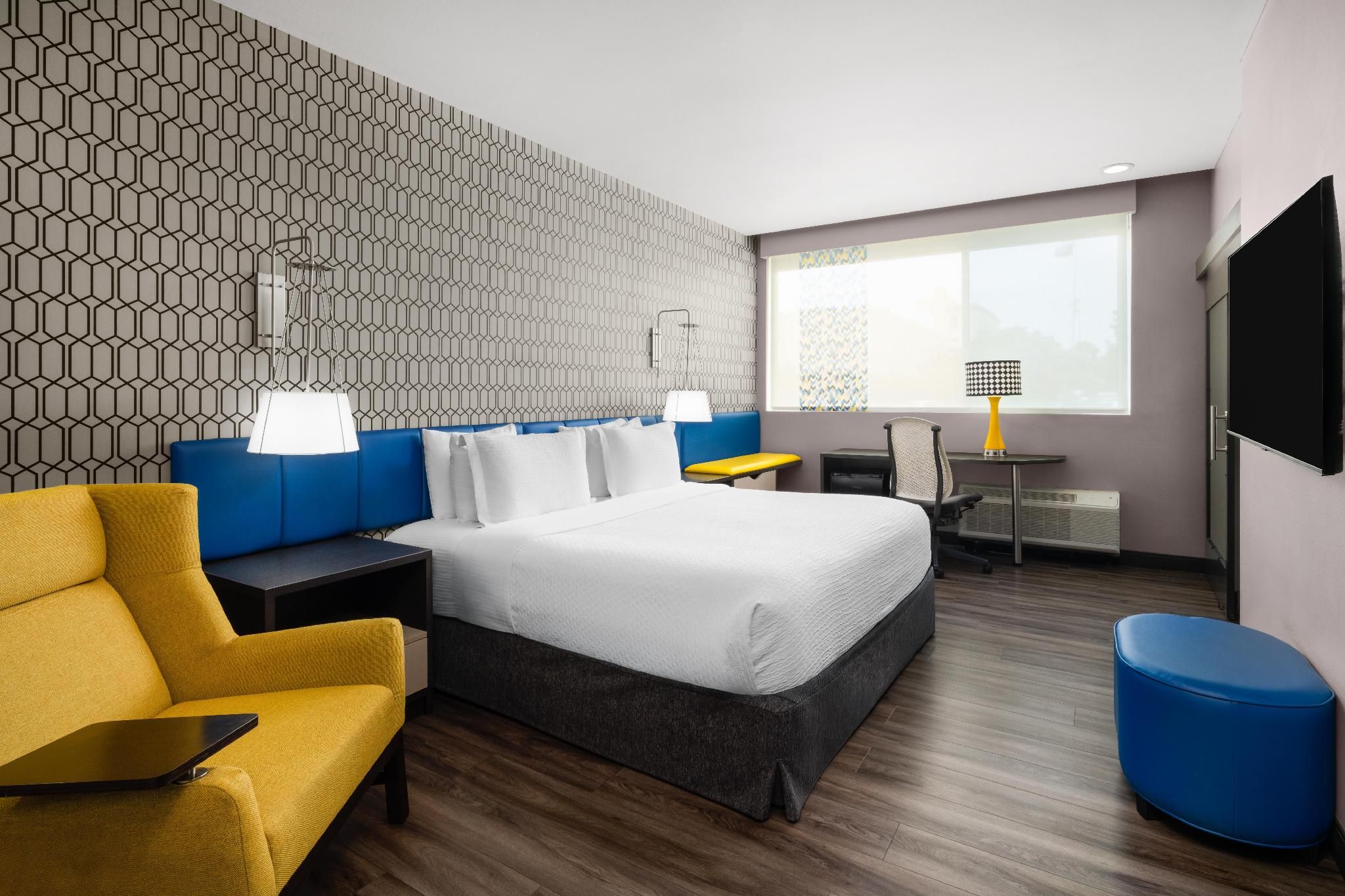 1 king bed, non-smoking, communication assistance, signature gel top mattress, microwave and refrige