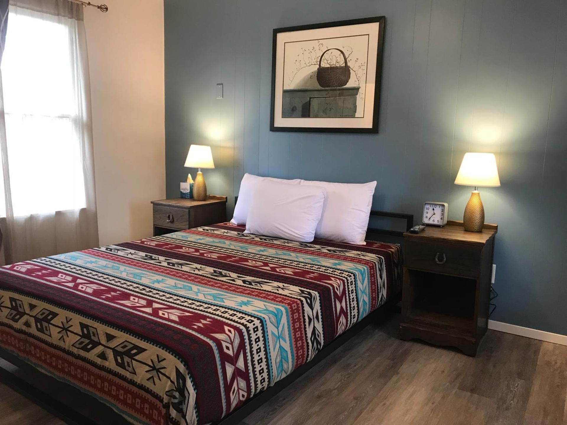 Queen Room with Kitchenette