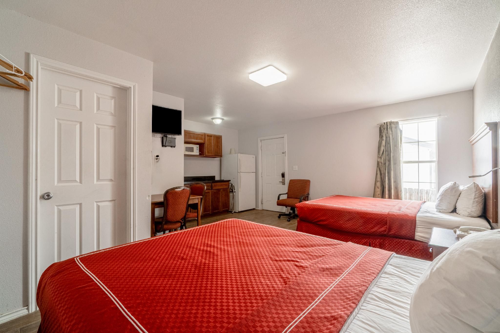 OYO Budget Inn Falfurrias Hwy 281 2 Queen Beds With Kitchenette Non-Smoking