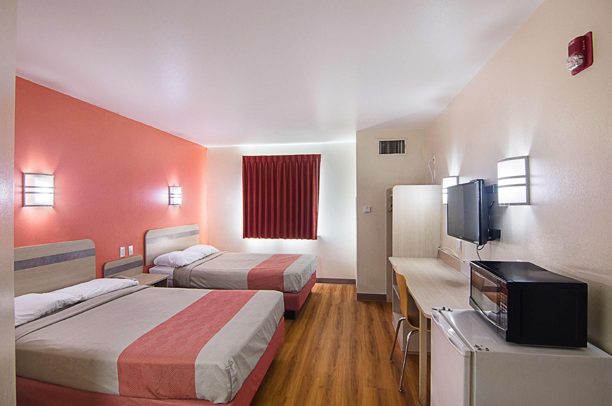 2 Full Beds | Non-Smoking, Micfridge