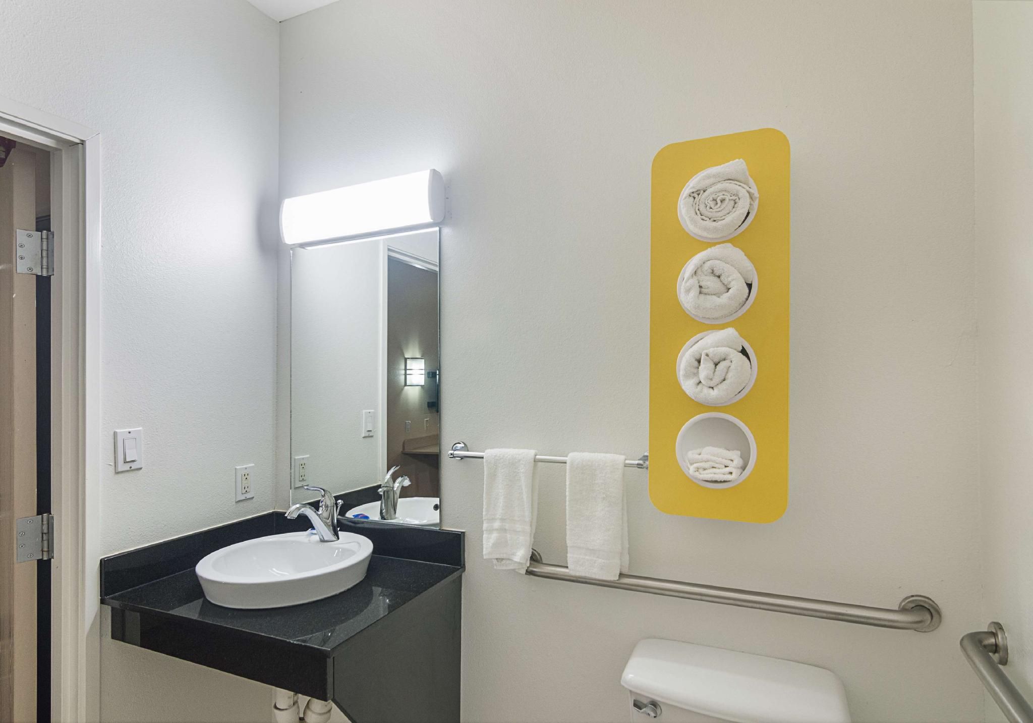 Motel 6 Terrell, TX 2 Full Beds | Non-Smoking 2