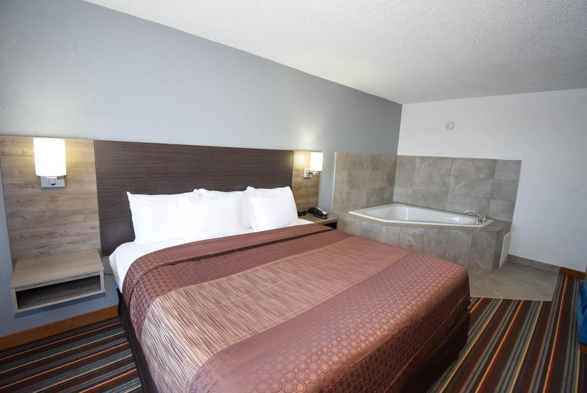 King Room with In-Room Whirlpool - Non Smoking