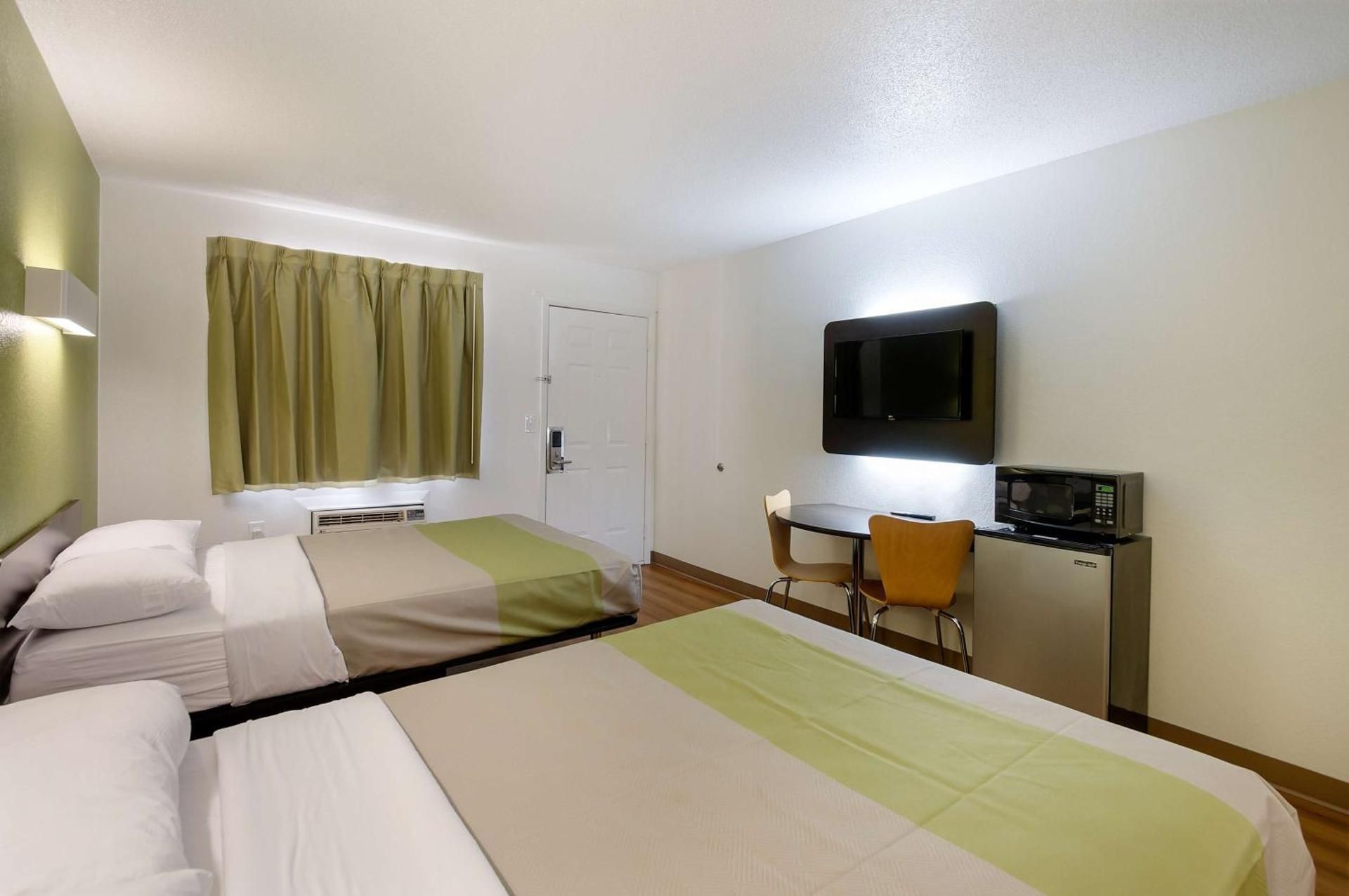 Deluxe Quadruple Room - Smoking