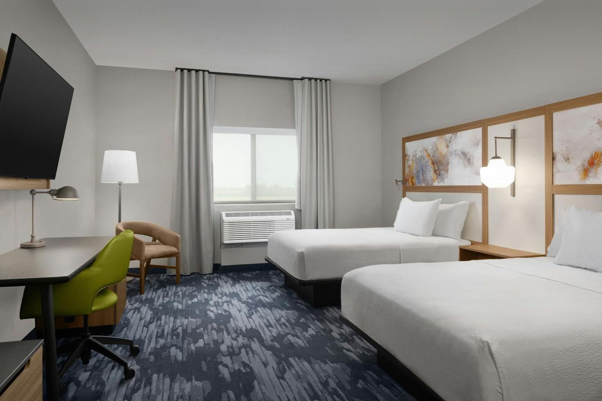 Queen Room with Two Queen Beds - Hearing Accessible