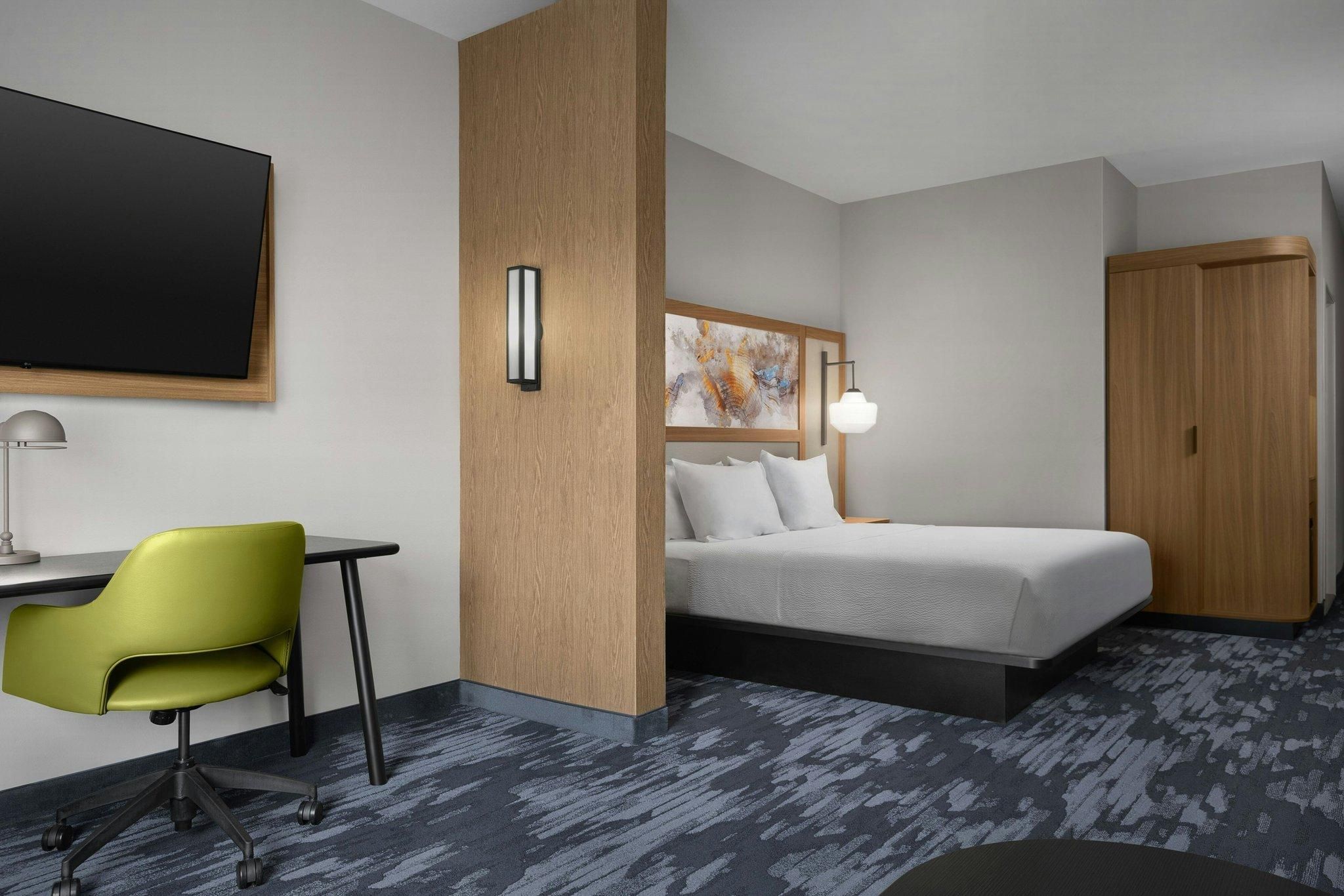 Suite, 1 King, Sofa bed