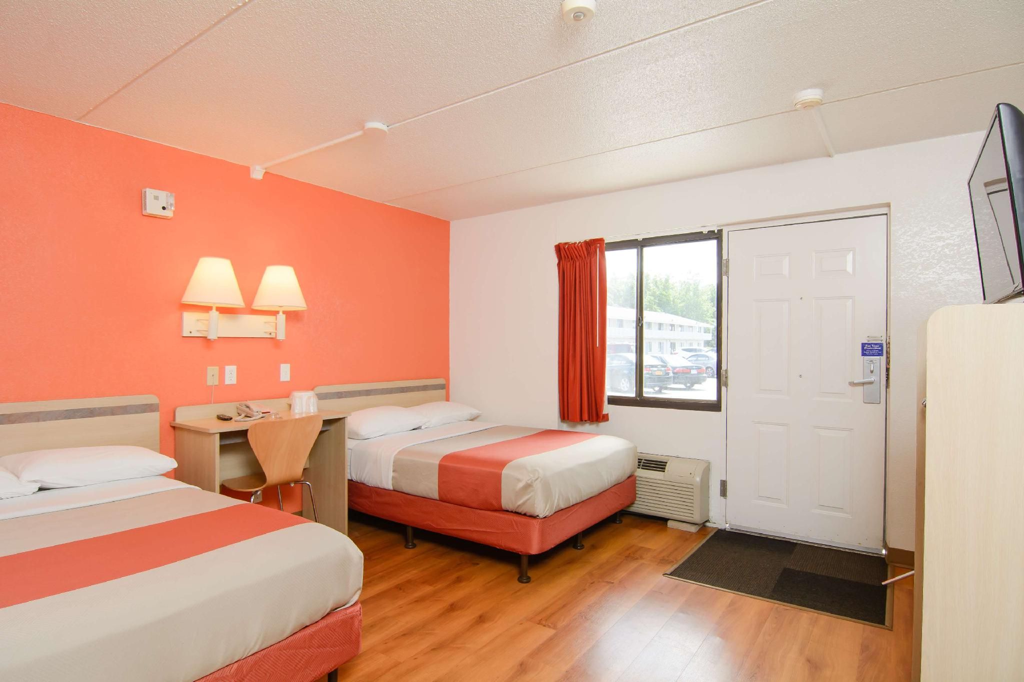 2 Full Beds | Non-Smoking