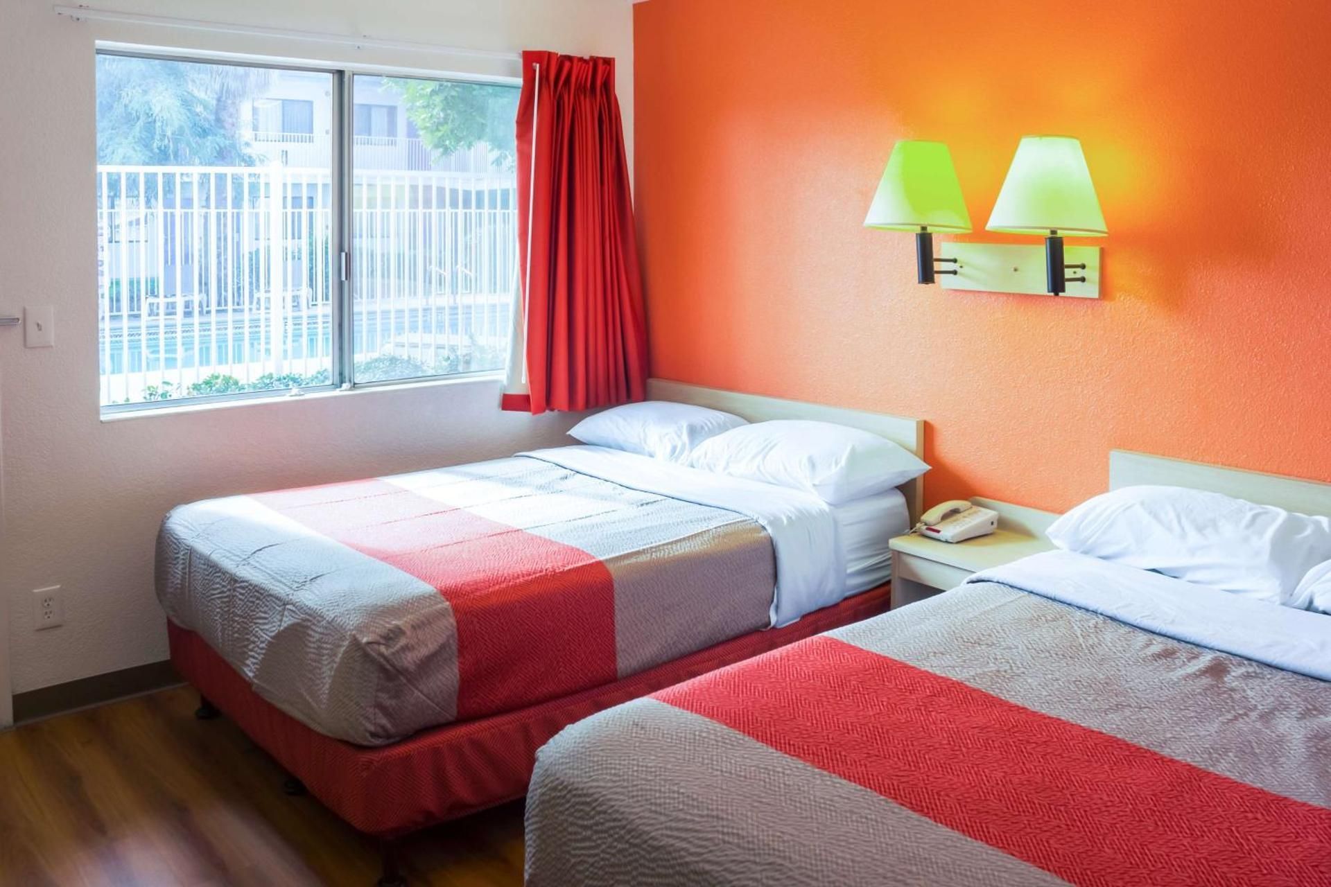 2 Full Beds | Non-Smoking