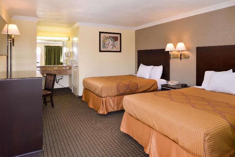 Best Western Plus Rialto 2 Queen Beds