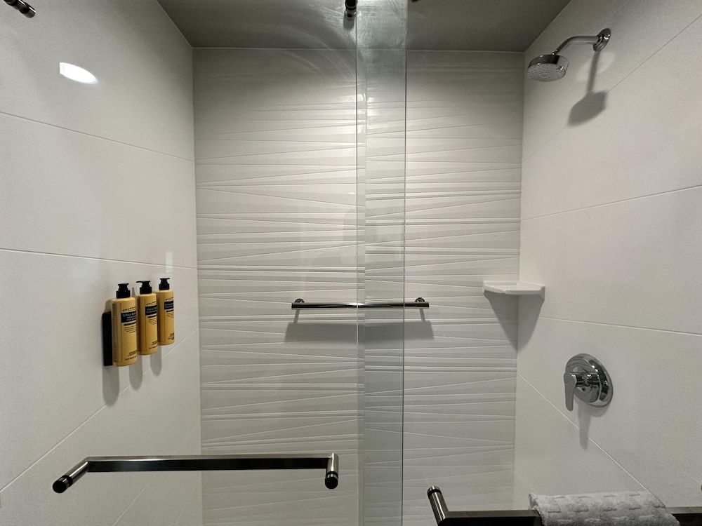 Best Western Plus Rialto Standard Room, 1 King Bed, Non Smoking, Refrigerator & Microwave (with Sofabed) 12