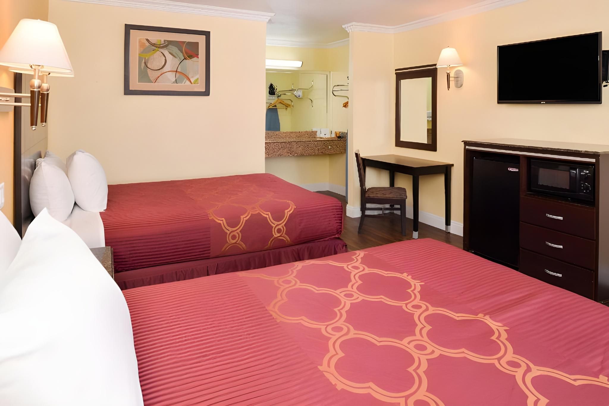 Best Western Plus Rialto 2 Queen Beds 7