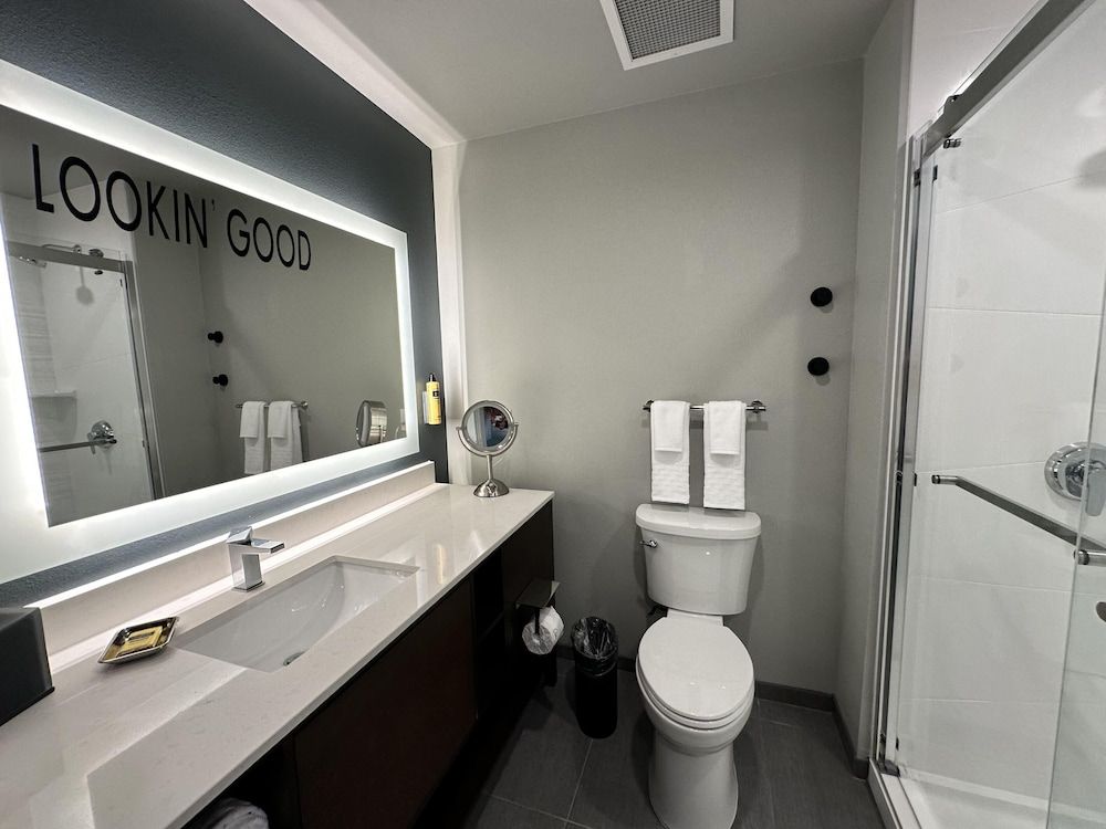 Best Western Plus Rialto Standard Room, 1 King Bed, Non Smoking, Refrigerator & Microwave (with Sofabed) 15