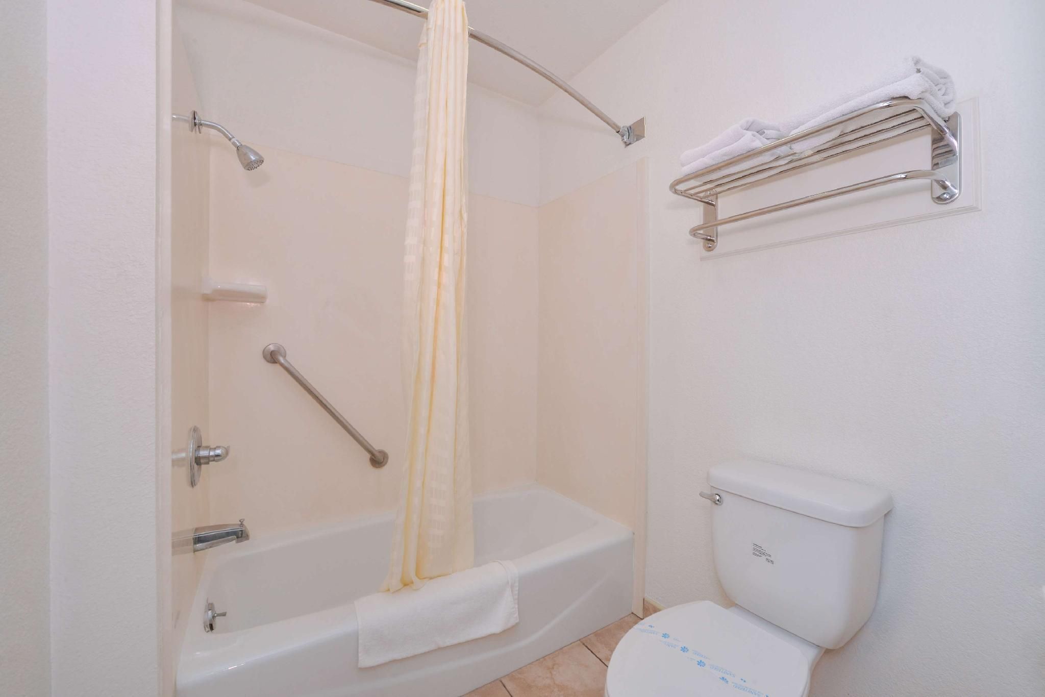 Best Western Plus Rialto 2 Queen Beds 14
