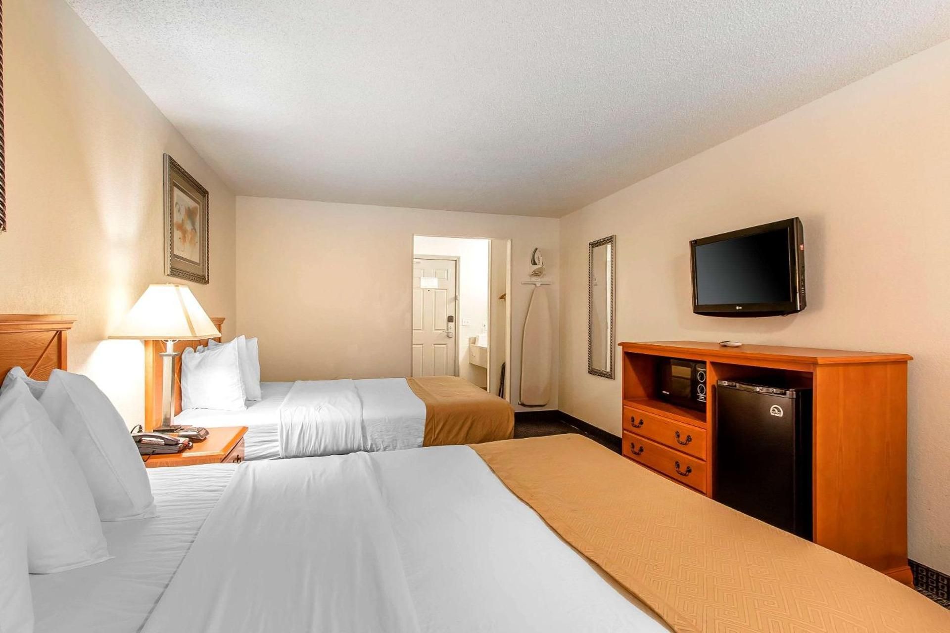 Queen Room with Two Queen Beds - Accessible/Non-Smoking