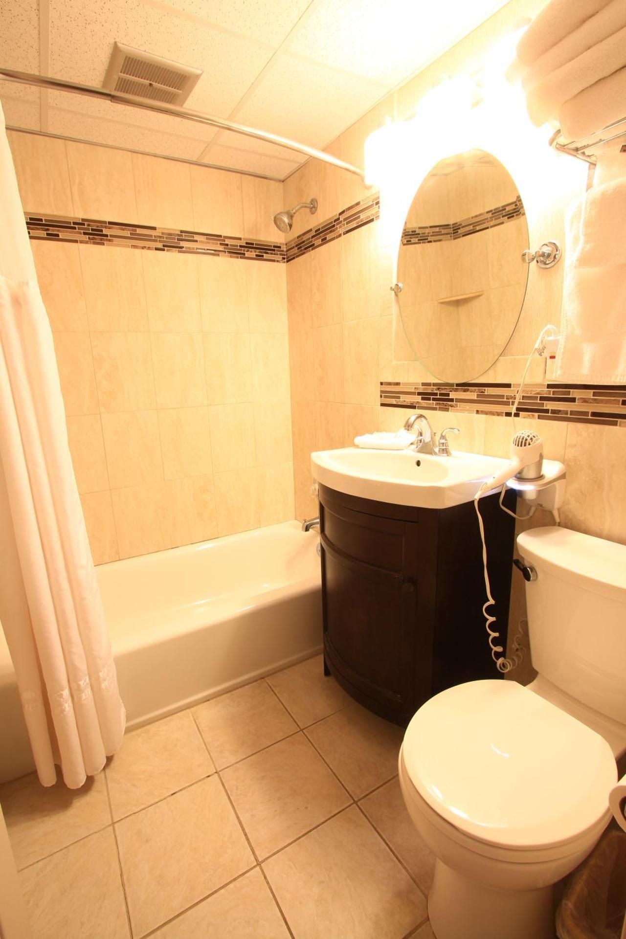 Queen Room with Two Queen Beds - Pool View