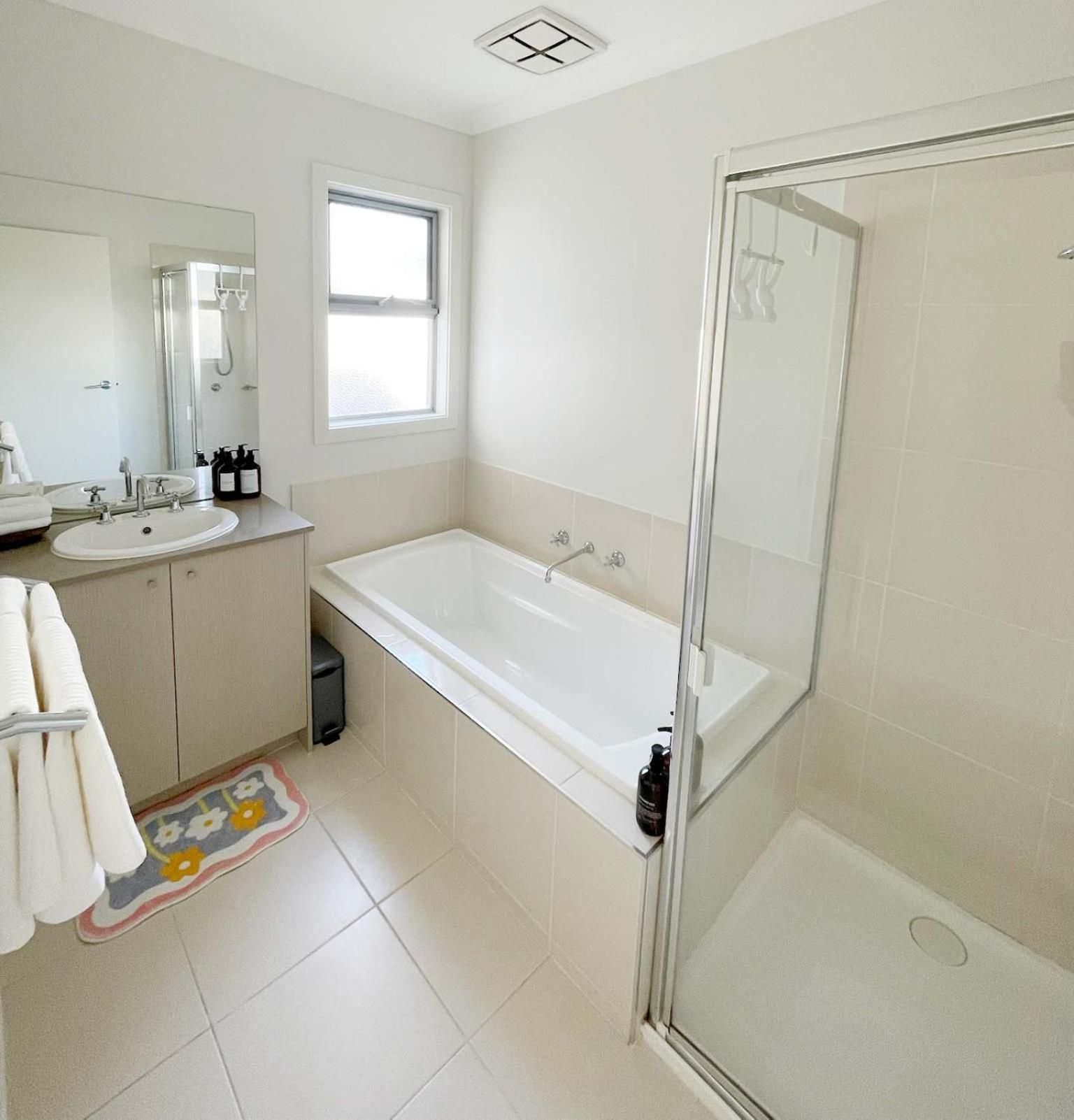 Twin Room with Bath