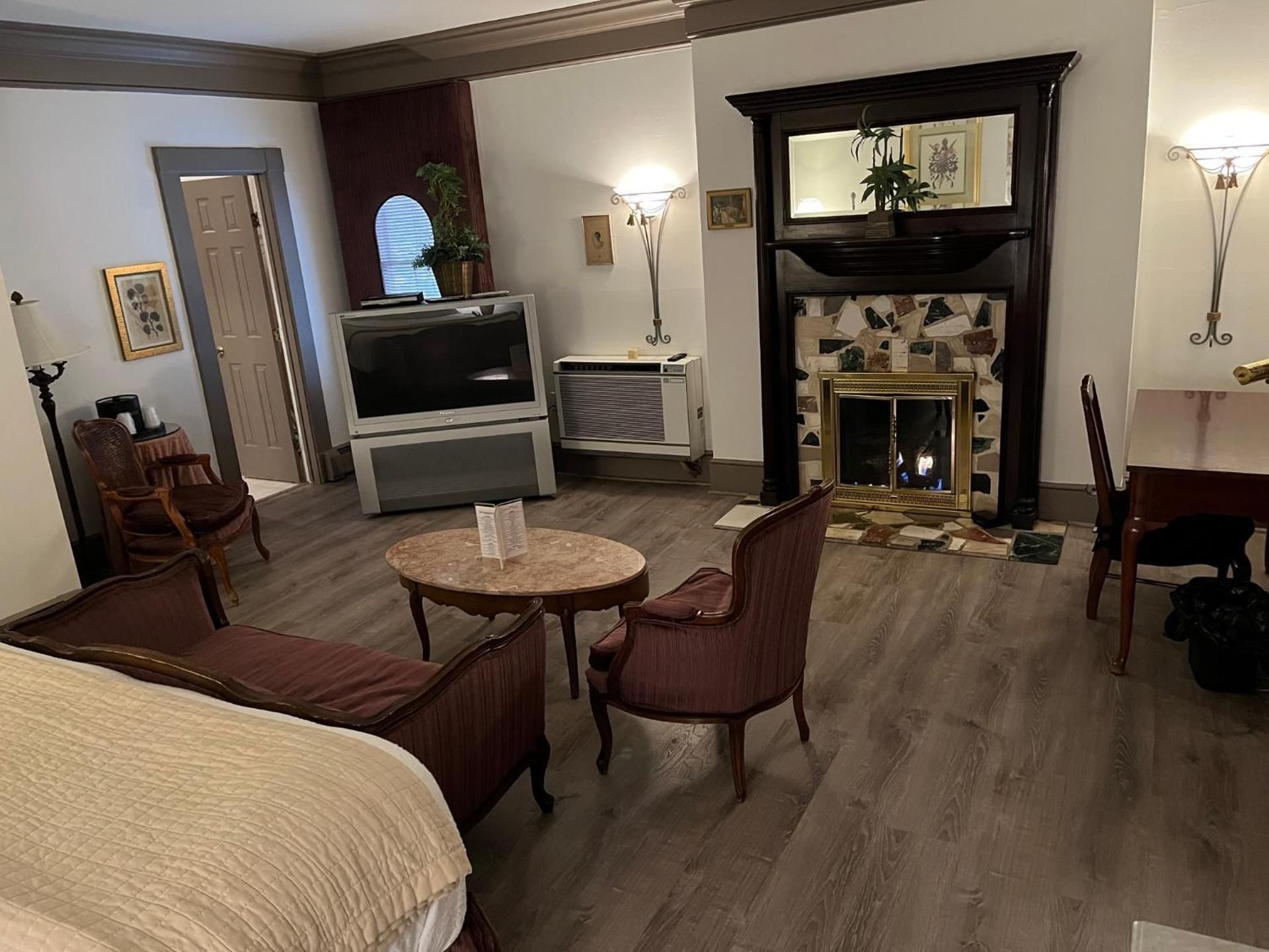 Deluxe Suite
