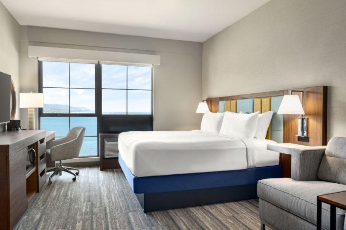 1 King Ocean View W/Microwave/Refrigerator