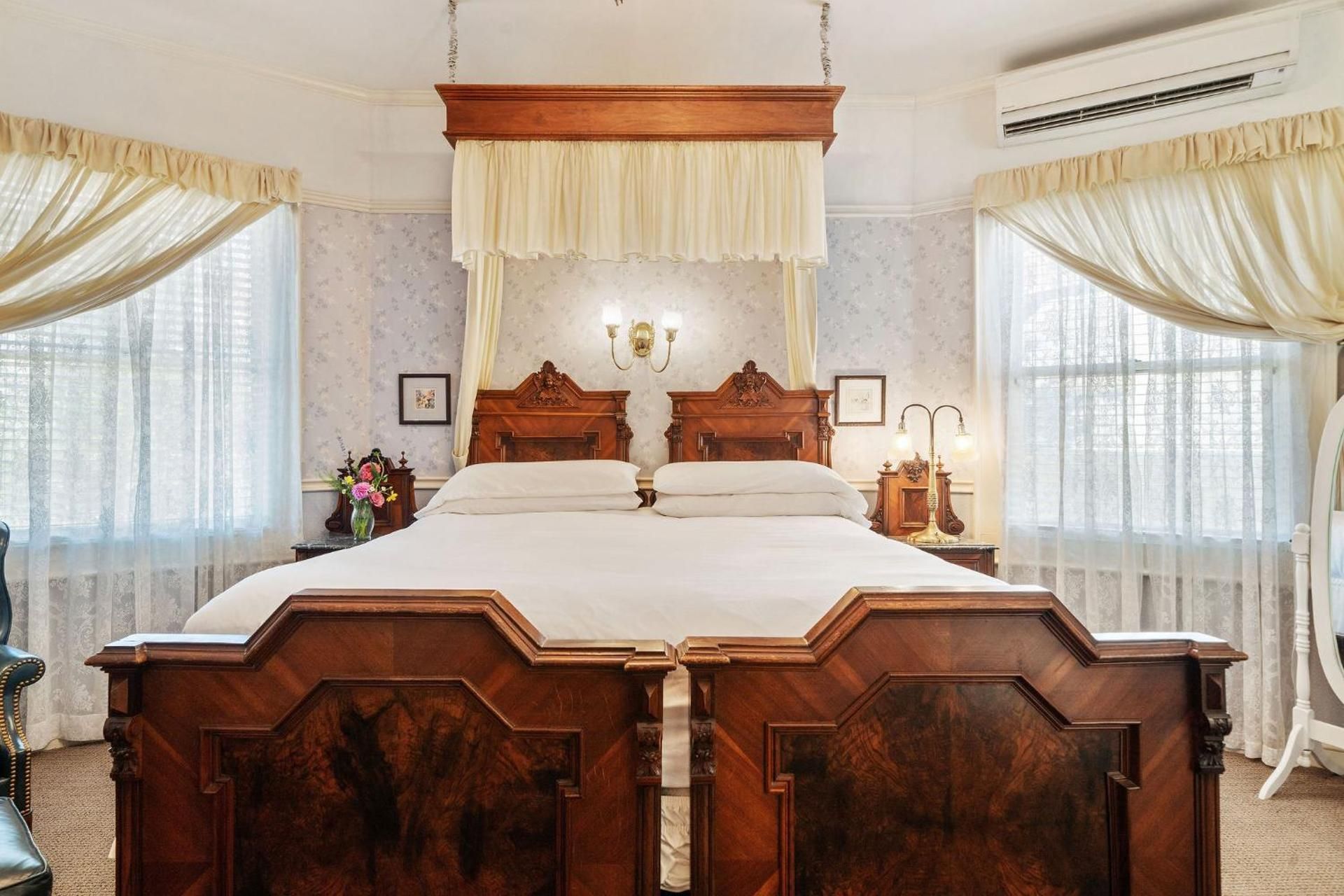 Brinnwood Bed & Breakfast Standard King Room