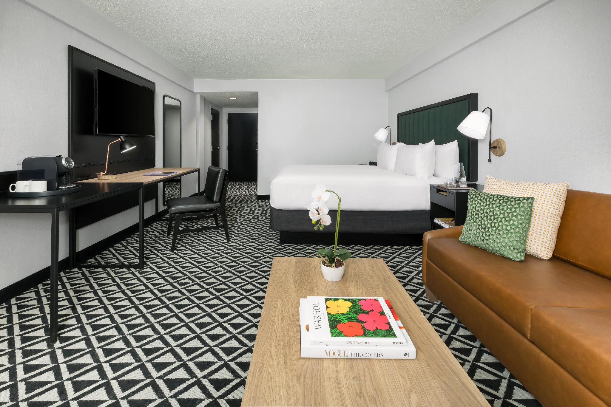 Queen Bed Interior Accessible with Roll-In Shower