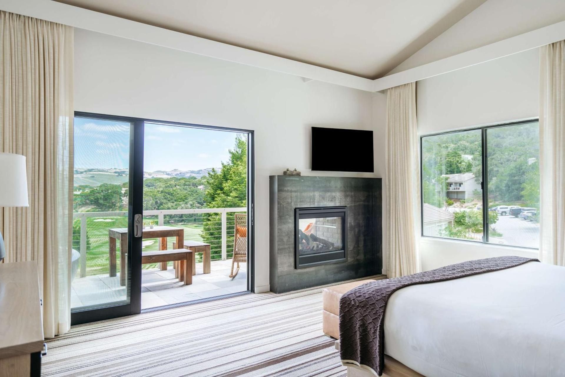 King Suite with Outdoor Tub