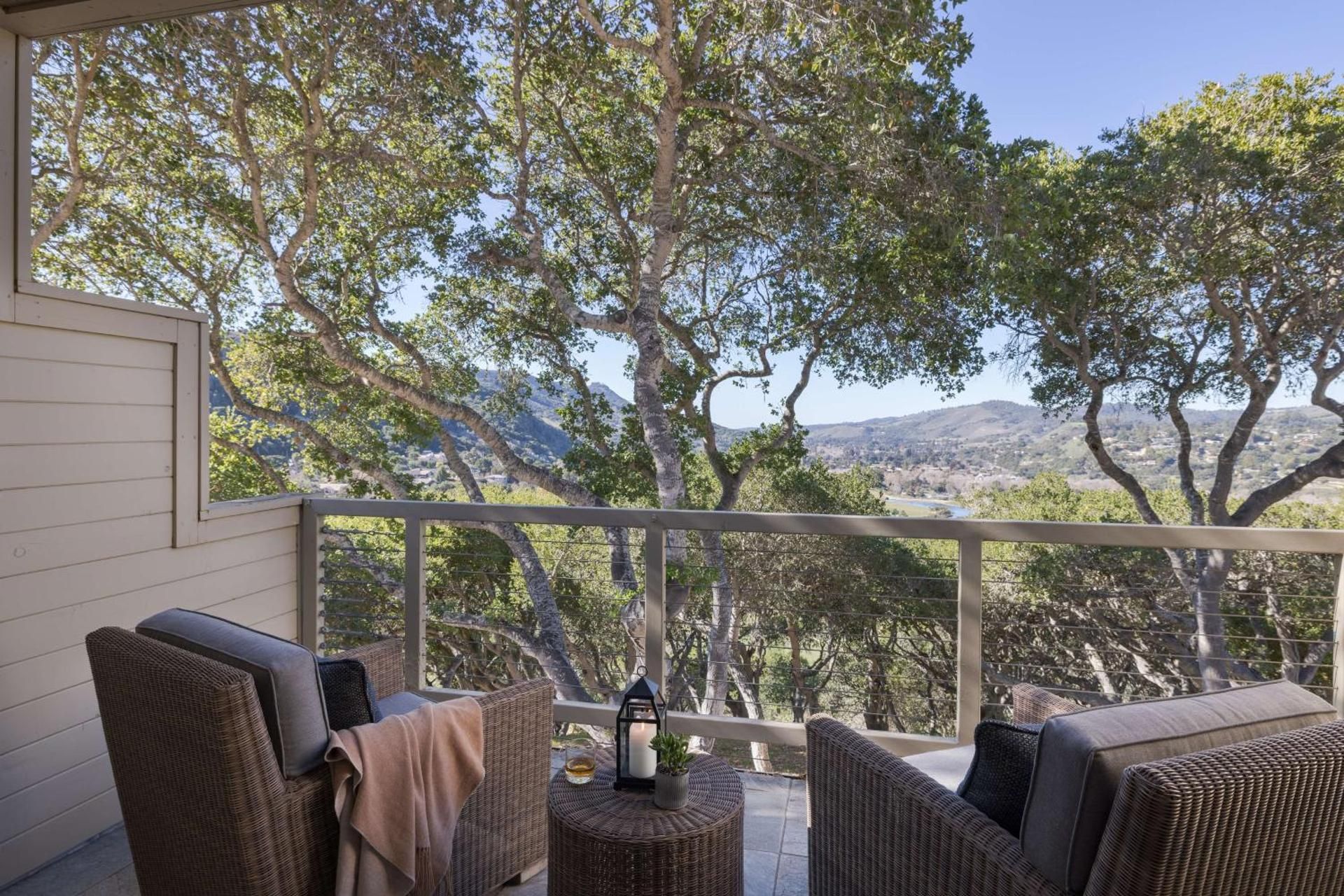Hilltop Ranch King Suite with Outdoor Tub