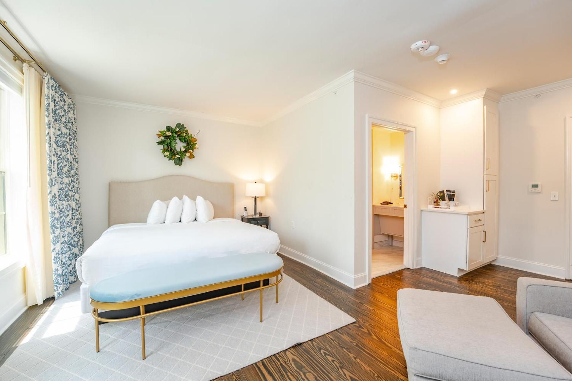 Standard King Room