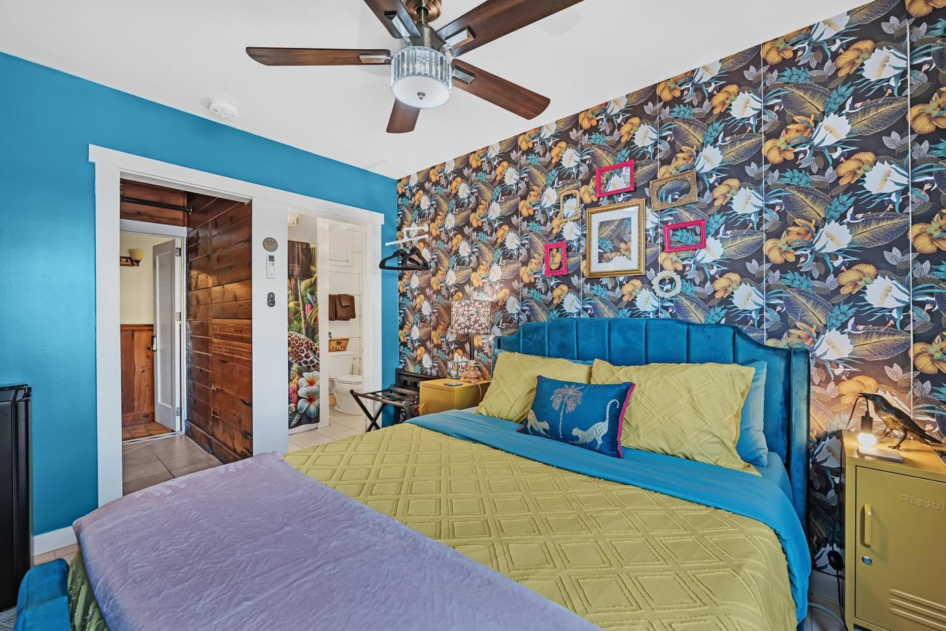 Deluxe Queen Room