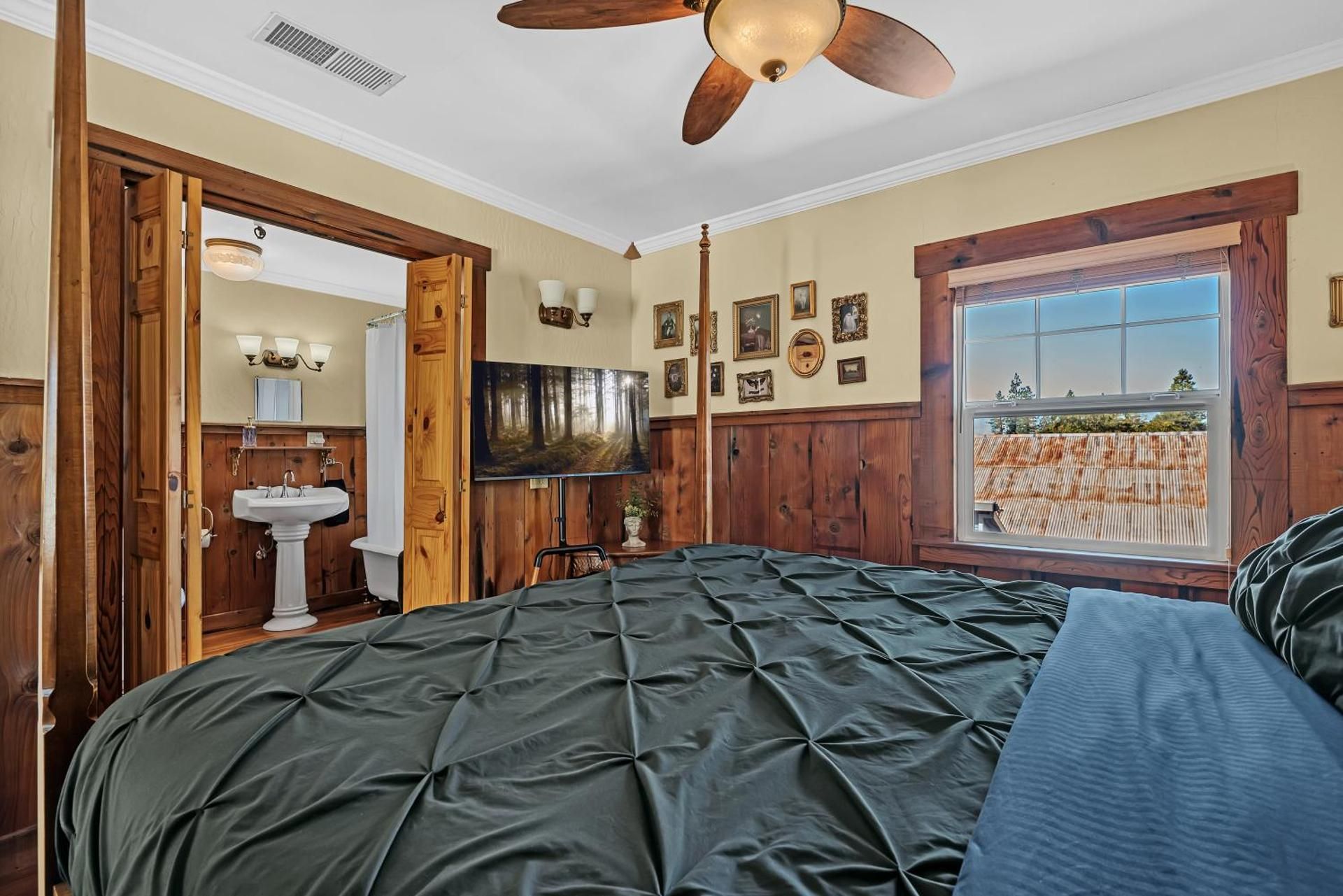 Superior King Room