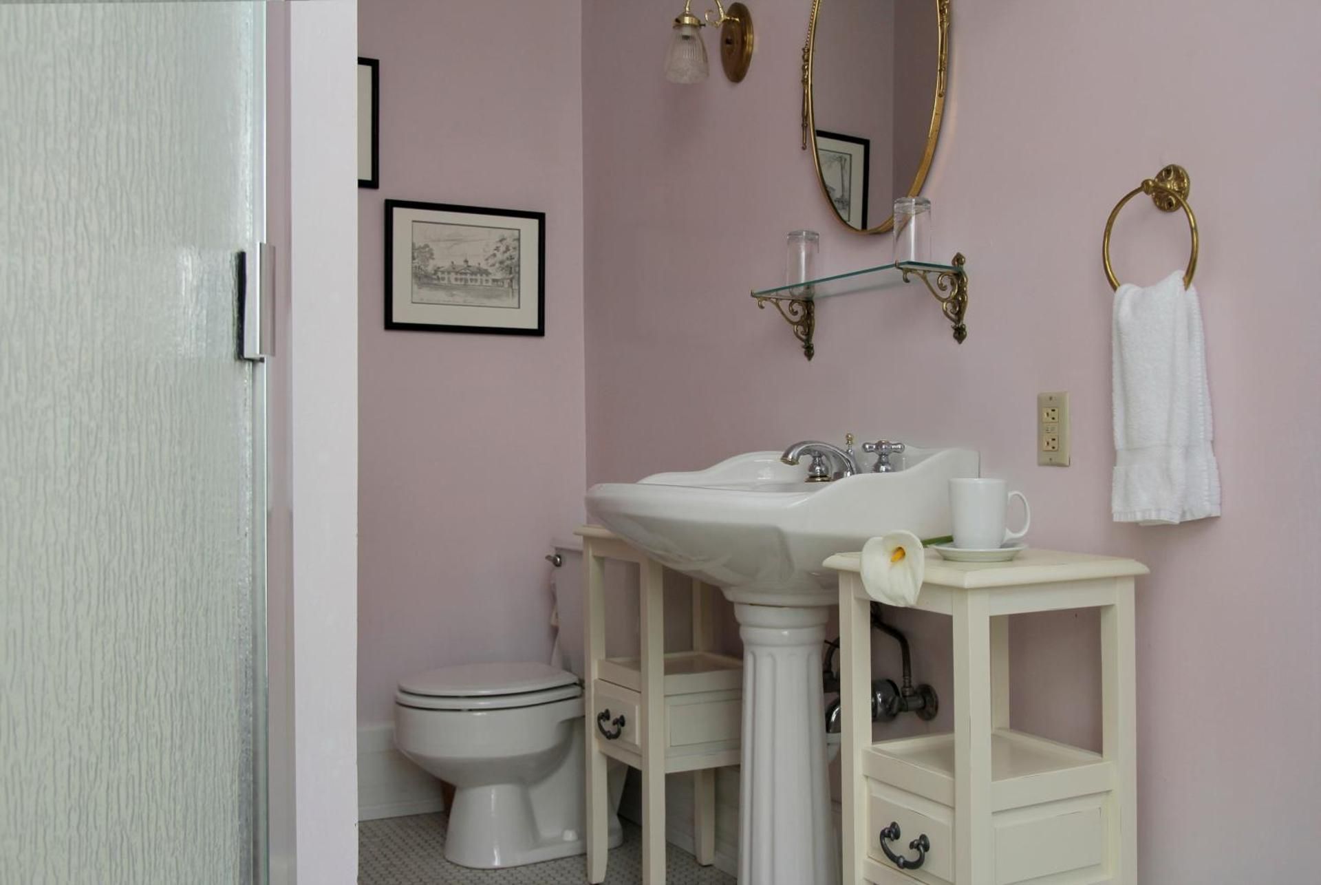 Queen Room