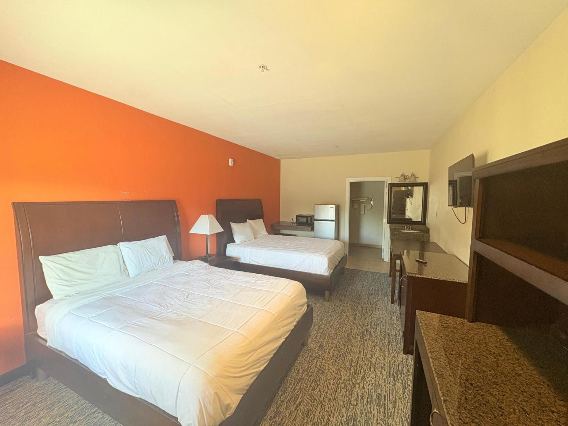 2 Queen Bed Accessible