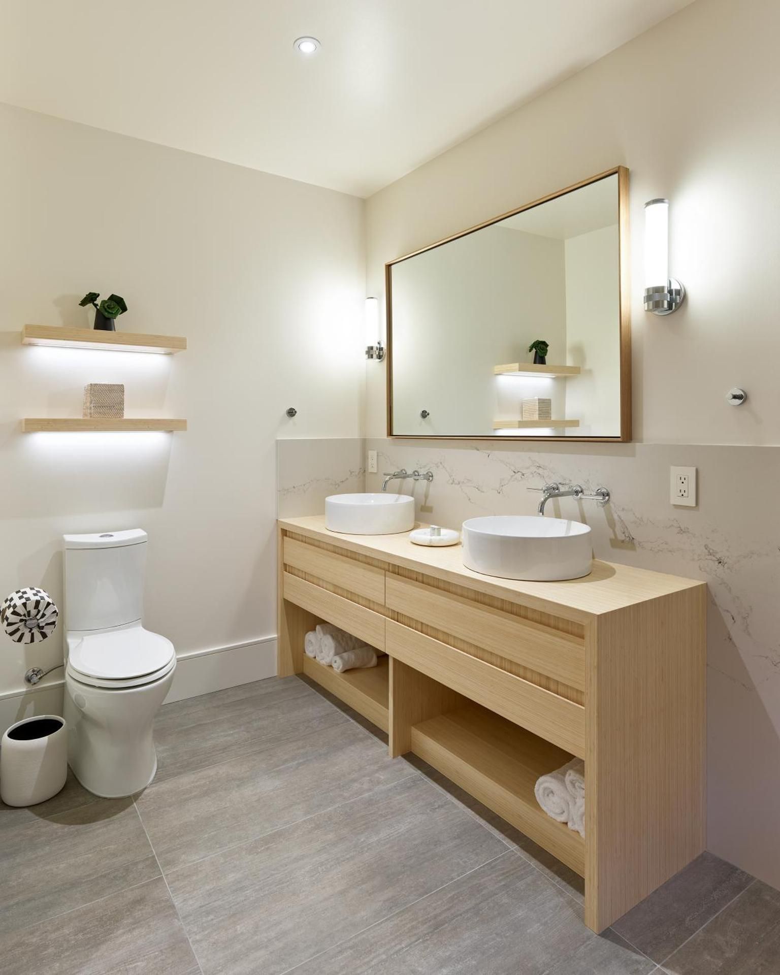 Superior King Suite