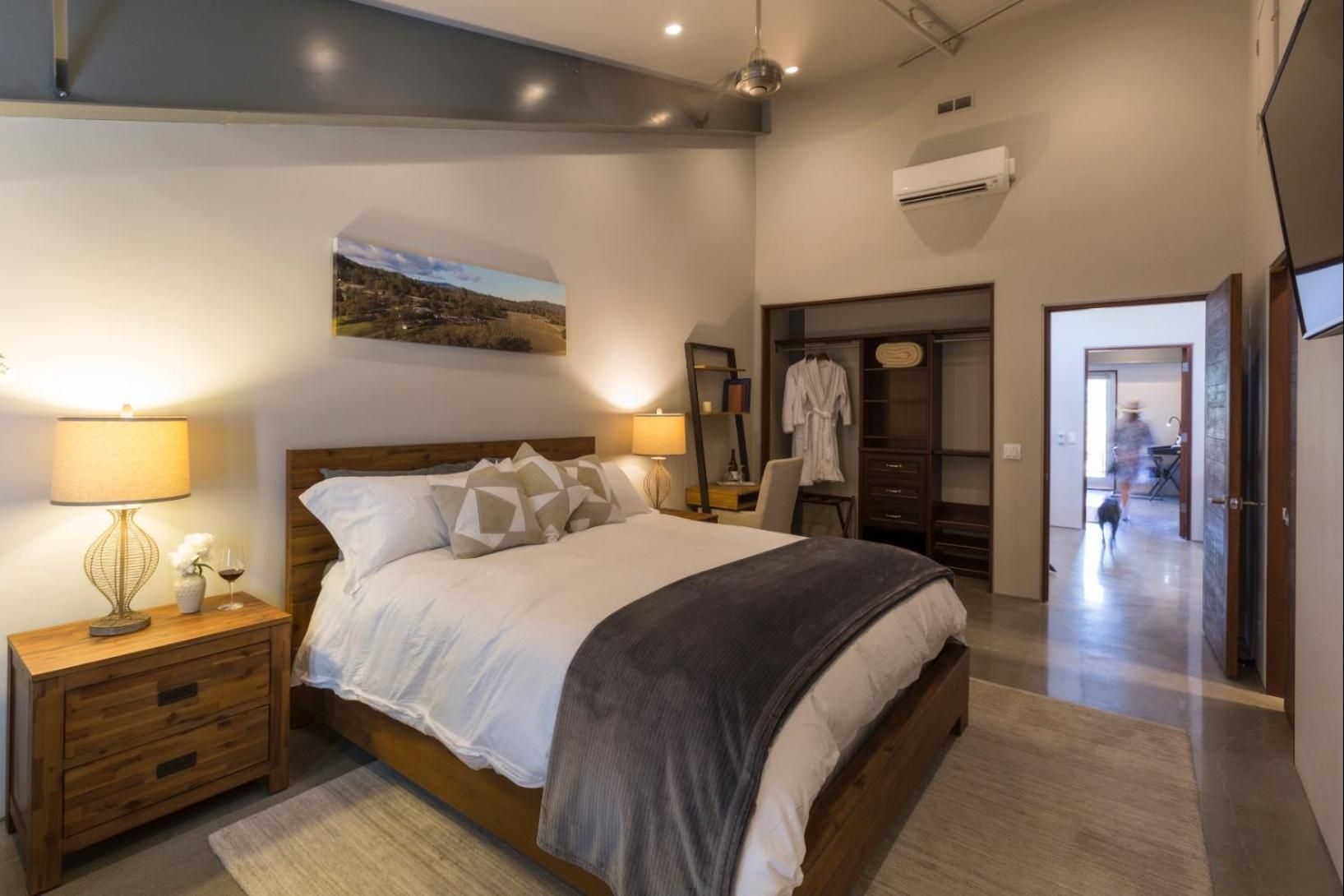 King Room with Mountain View