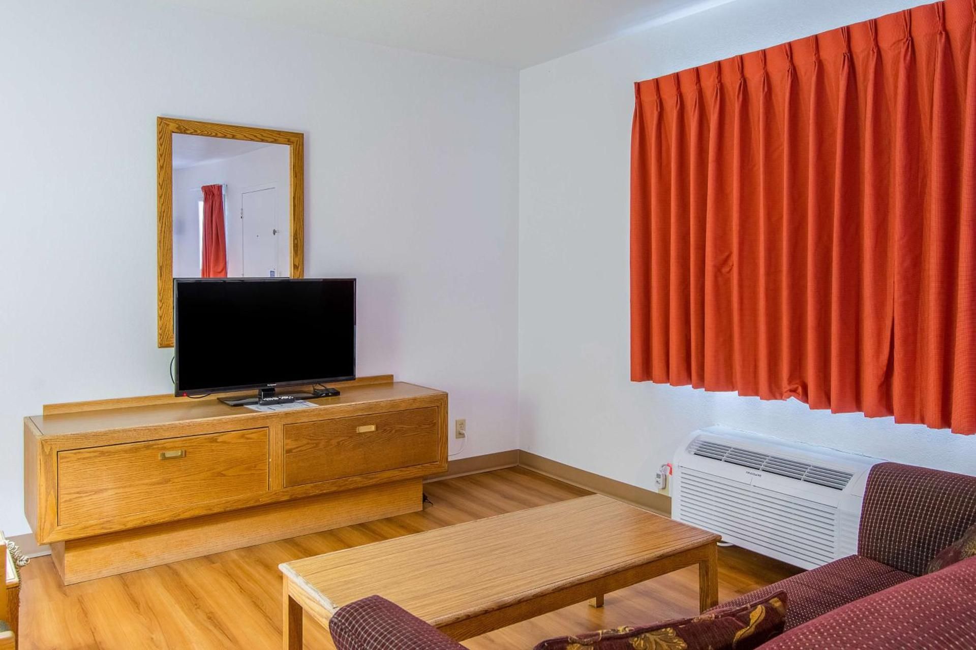 King Room - Non-Smoking