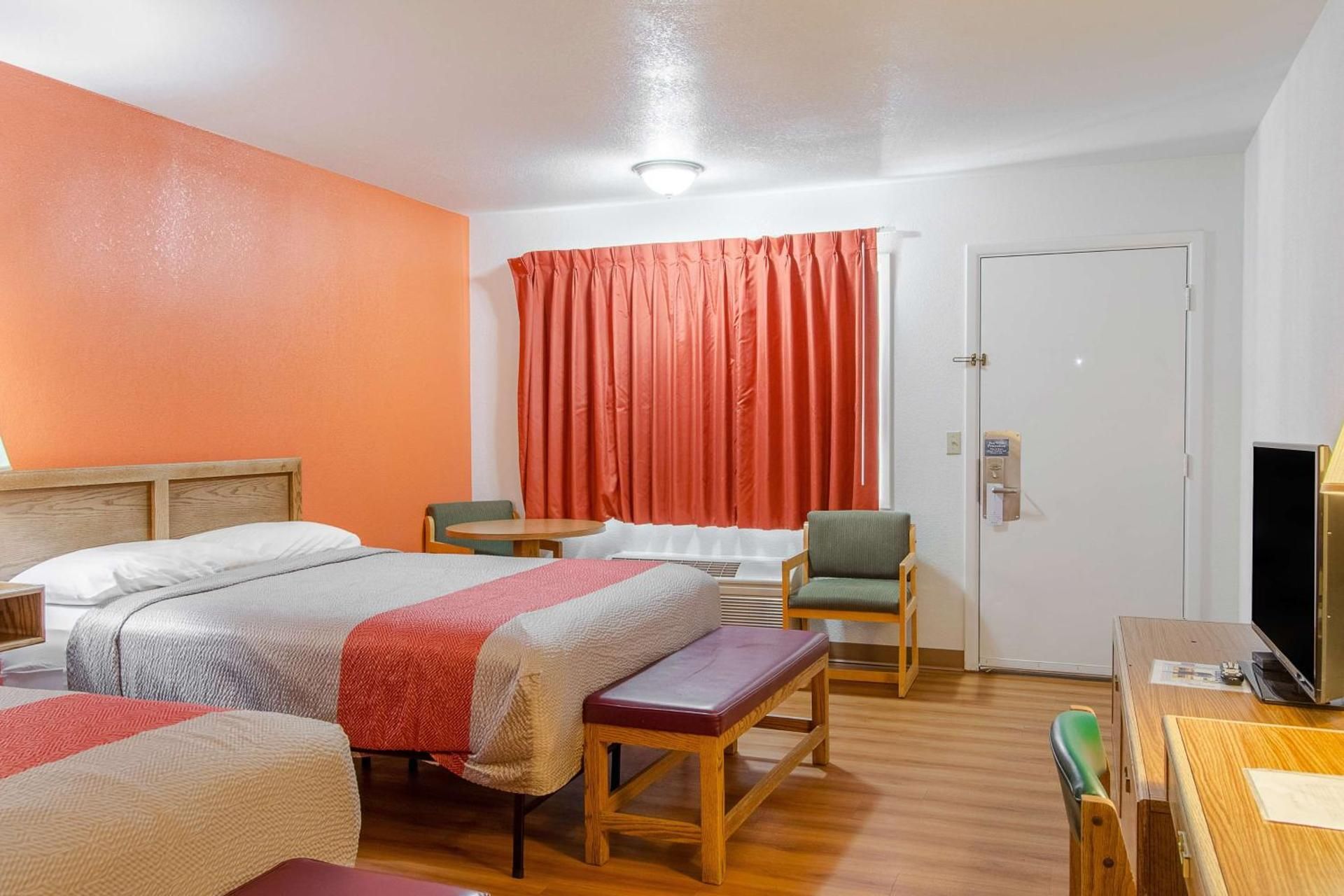 Deluxe Quadruple Room - Non-Smoking