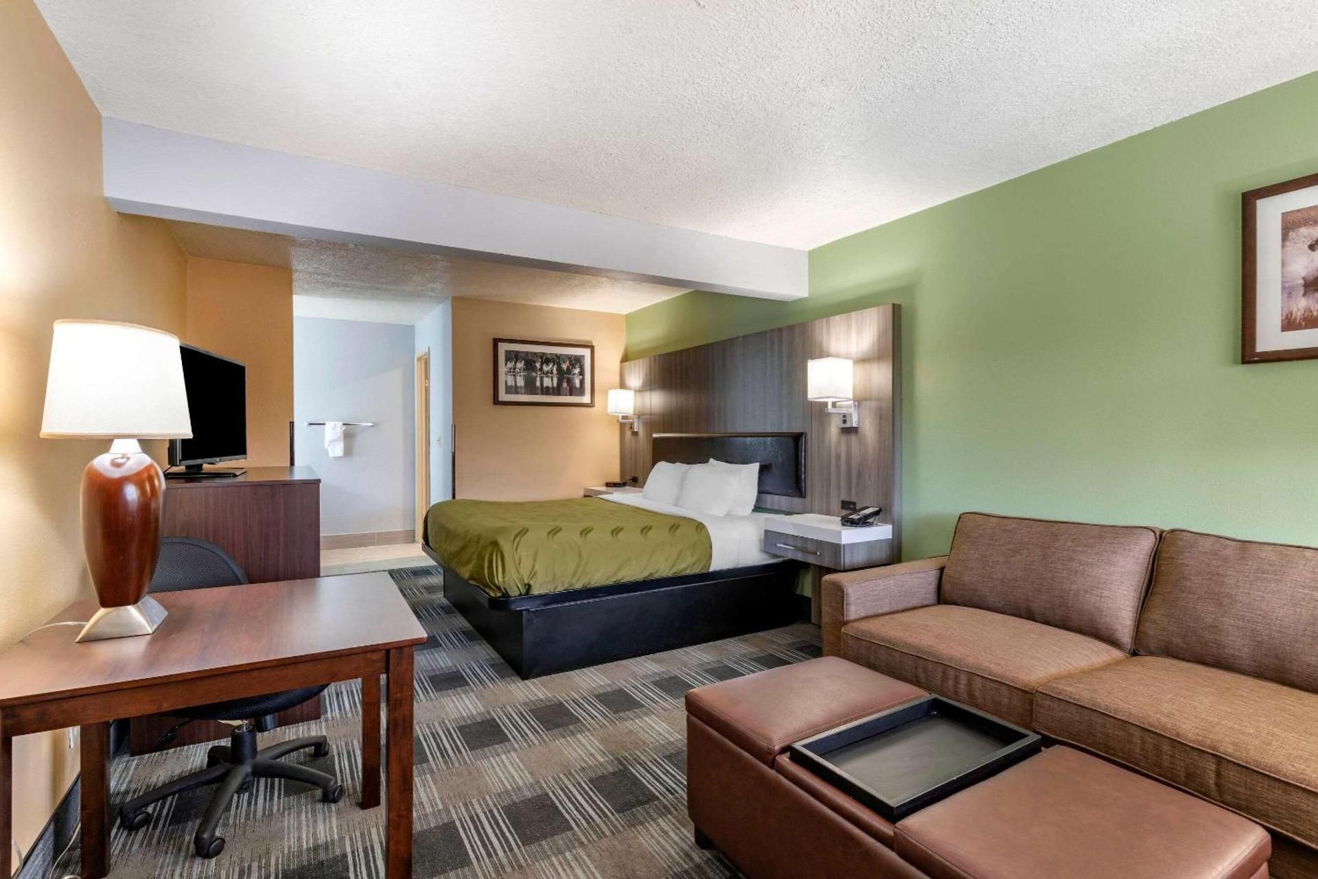 Quality Inn 1 King Bed, Nonsmoking, Upgrade