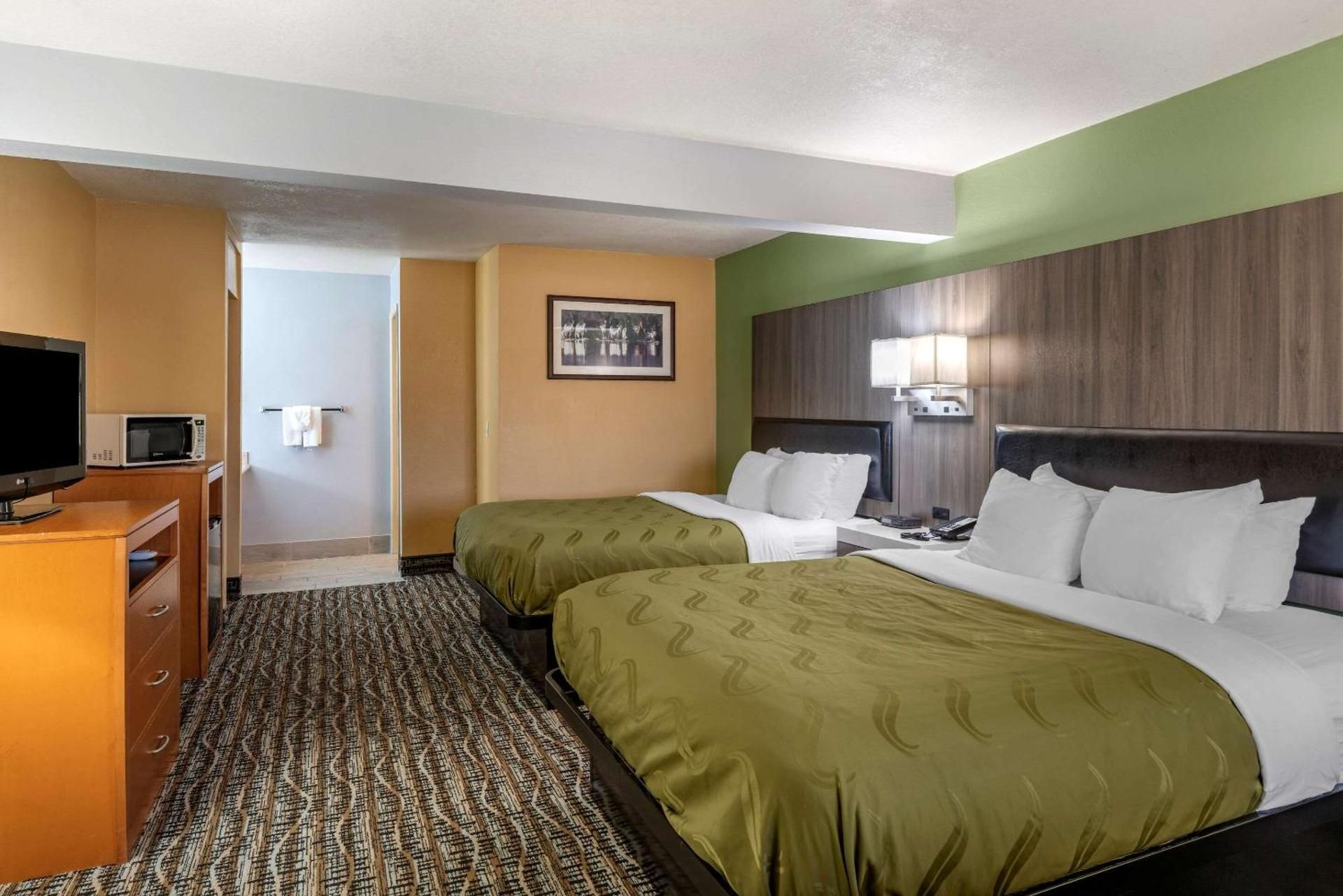 Quality Inn Queen Room with Two Queen Beds - Non Smoking/Pet Friendly 2