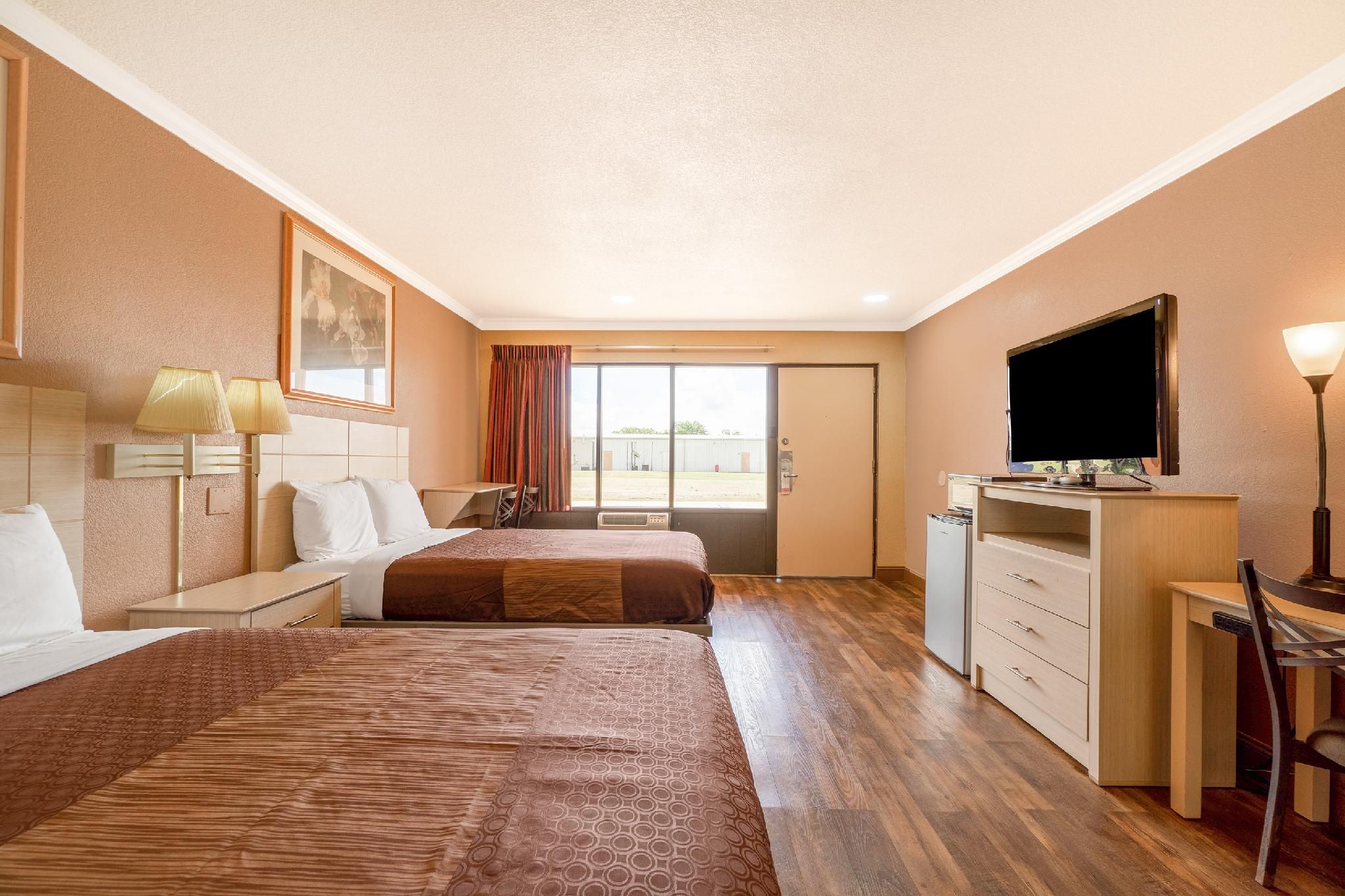 River Valley Motor Inn By OYO La Grange Texas 2 Full Beds Non-Smoking 2